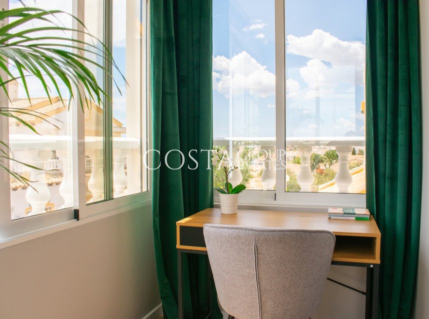 Herverkoop - Huis -
Orihuela Costa - Punta Prima