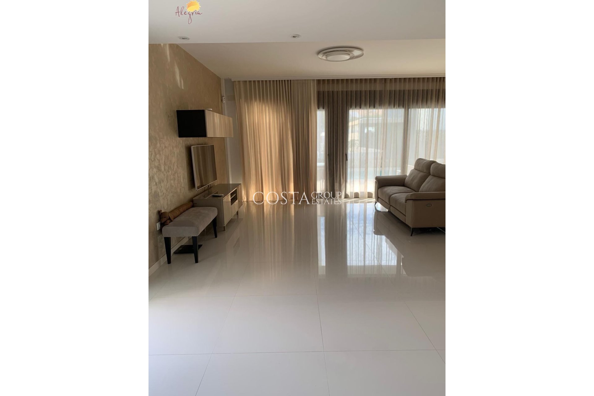 Herverkoop - Huis -
Orihuela Costa