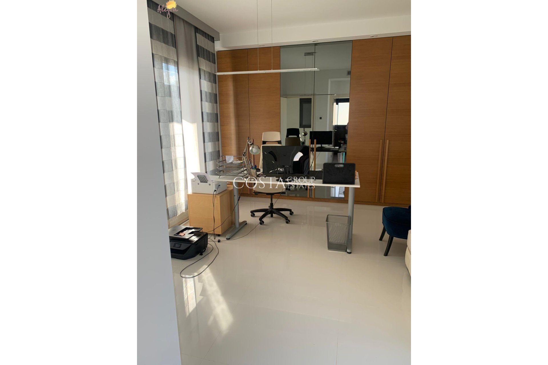 Herverkoop - Huis -
Orihuela Costa