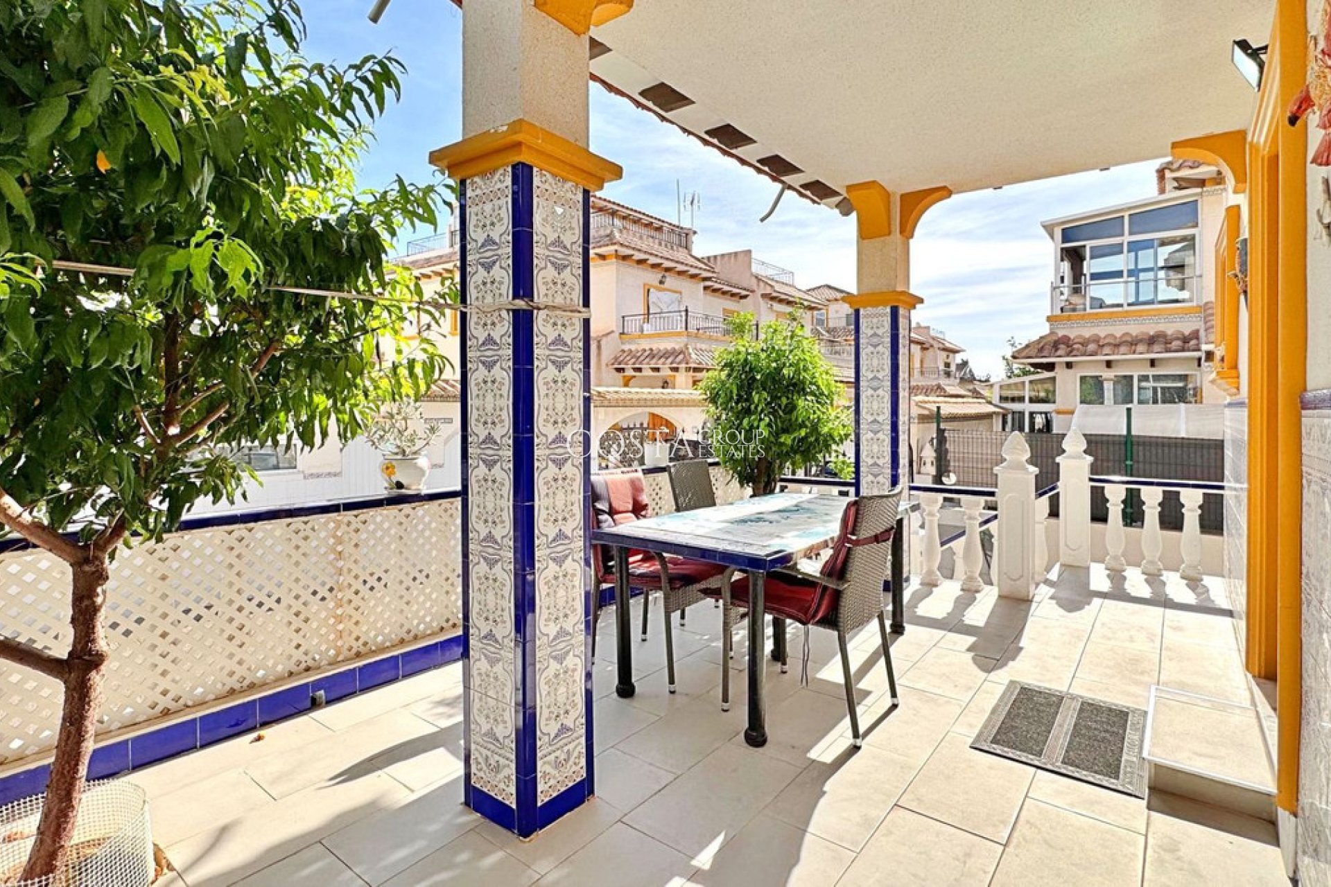 Herverkoop - Huis -
Orihuela - La Campana
