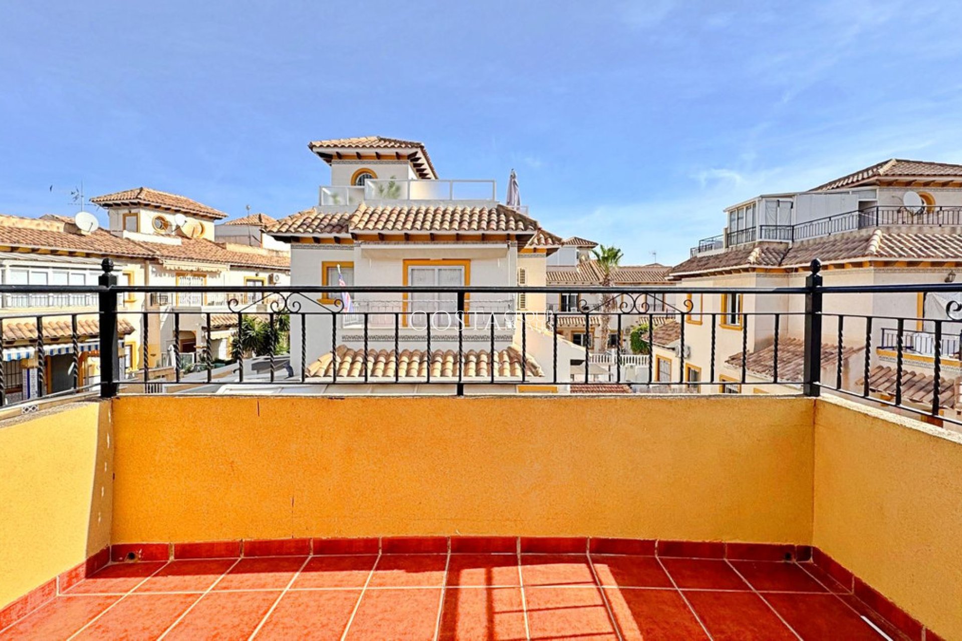 Herverkoop - Huis -
Orihuela - La Campana
