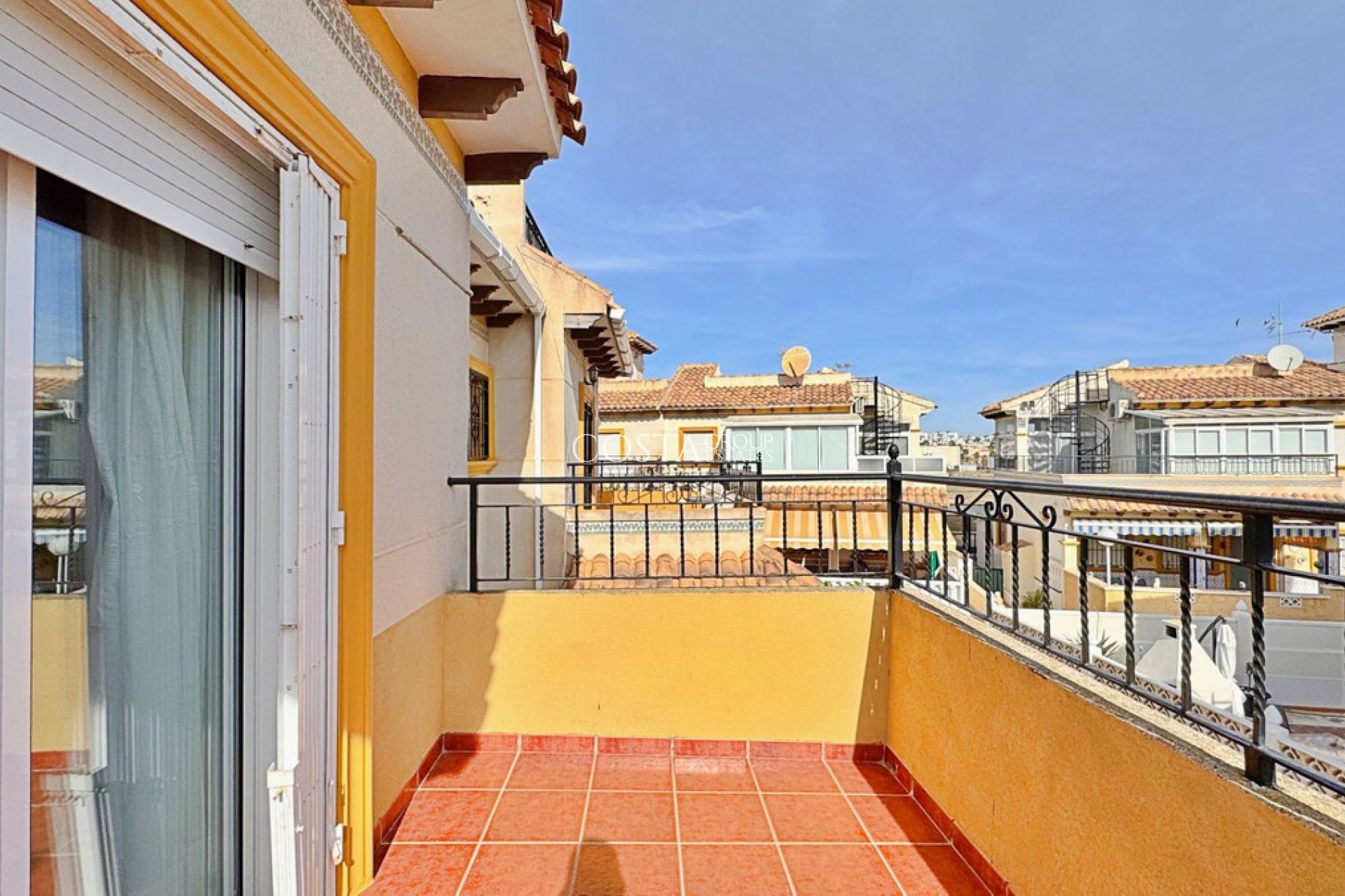 Herverkoop - Huis -
Orihuela - La Campana
