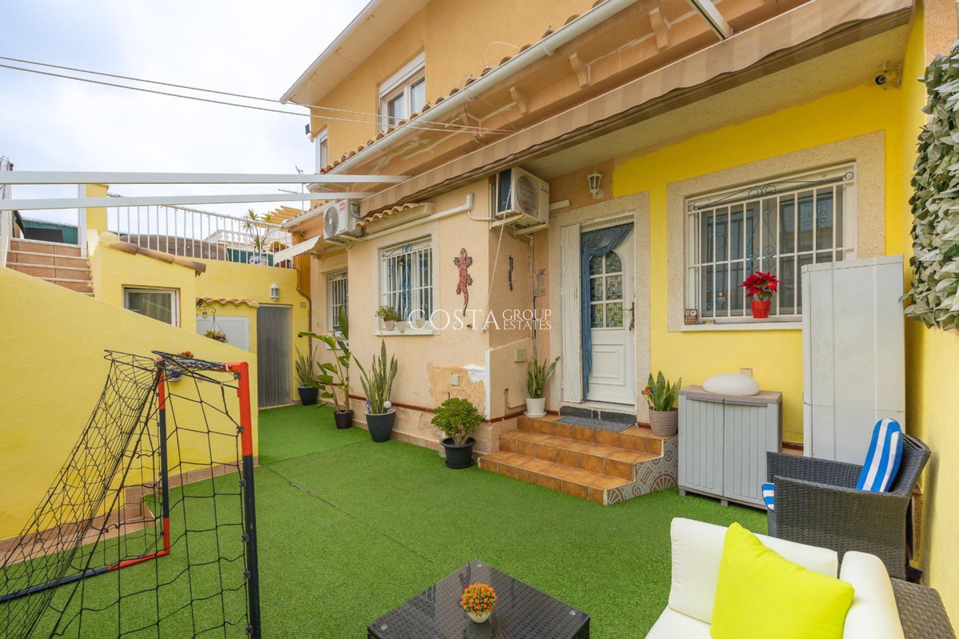 Herverkoop - Huis -
Orihuela - La Florida