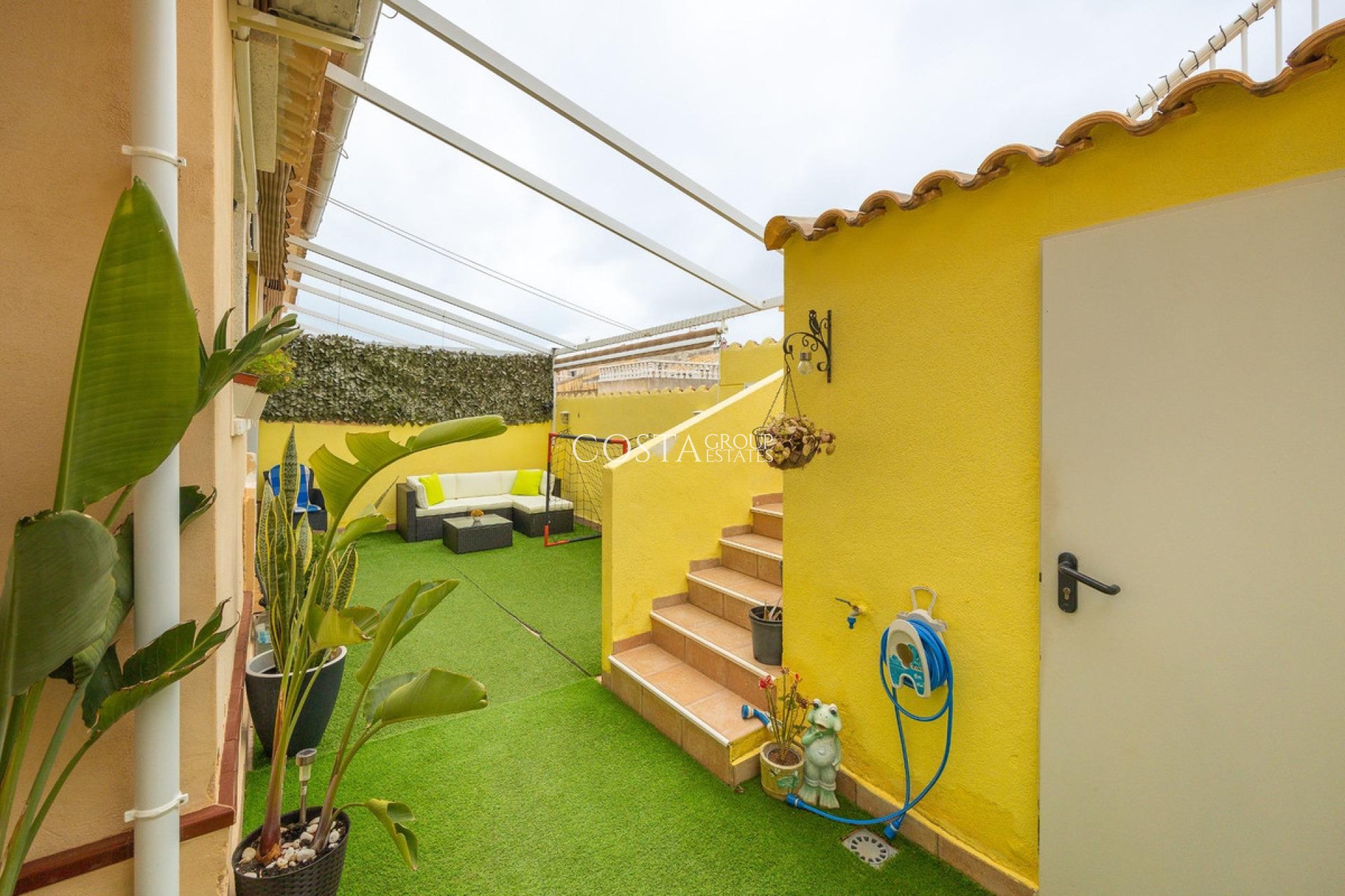 Herverkoop - Huis -
Orihuela - La Florida