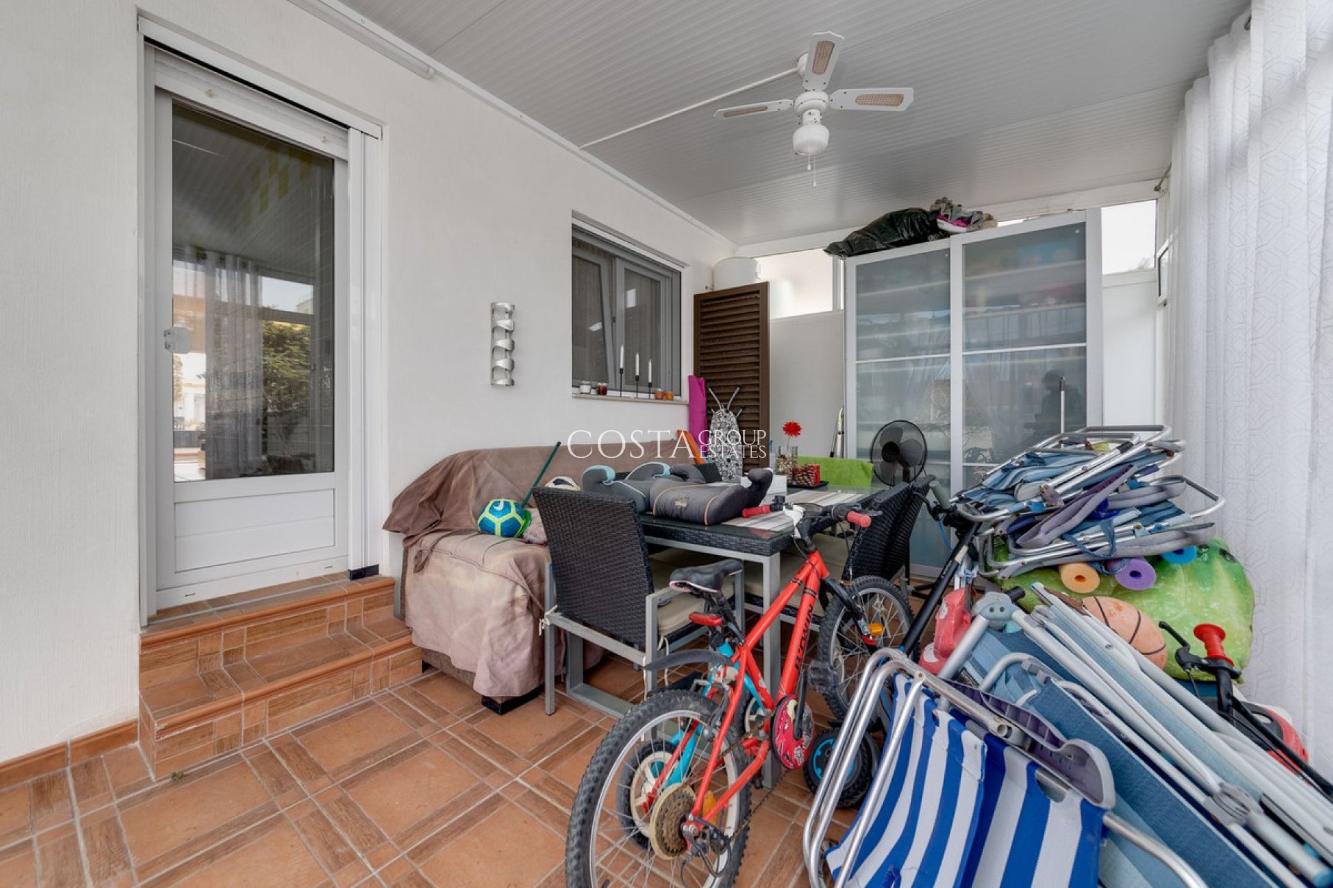 Herverkoop - Huis -
Orihuela - Mil Palmeras