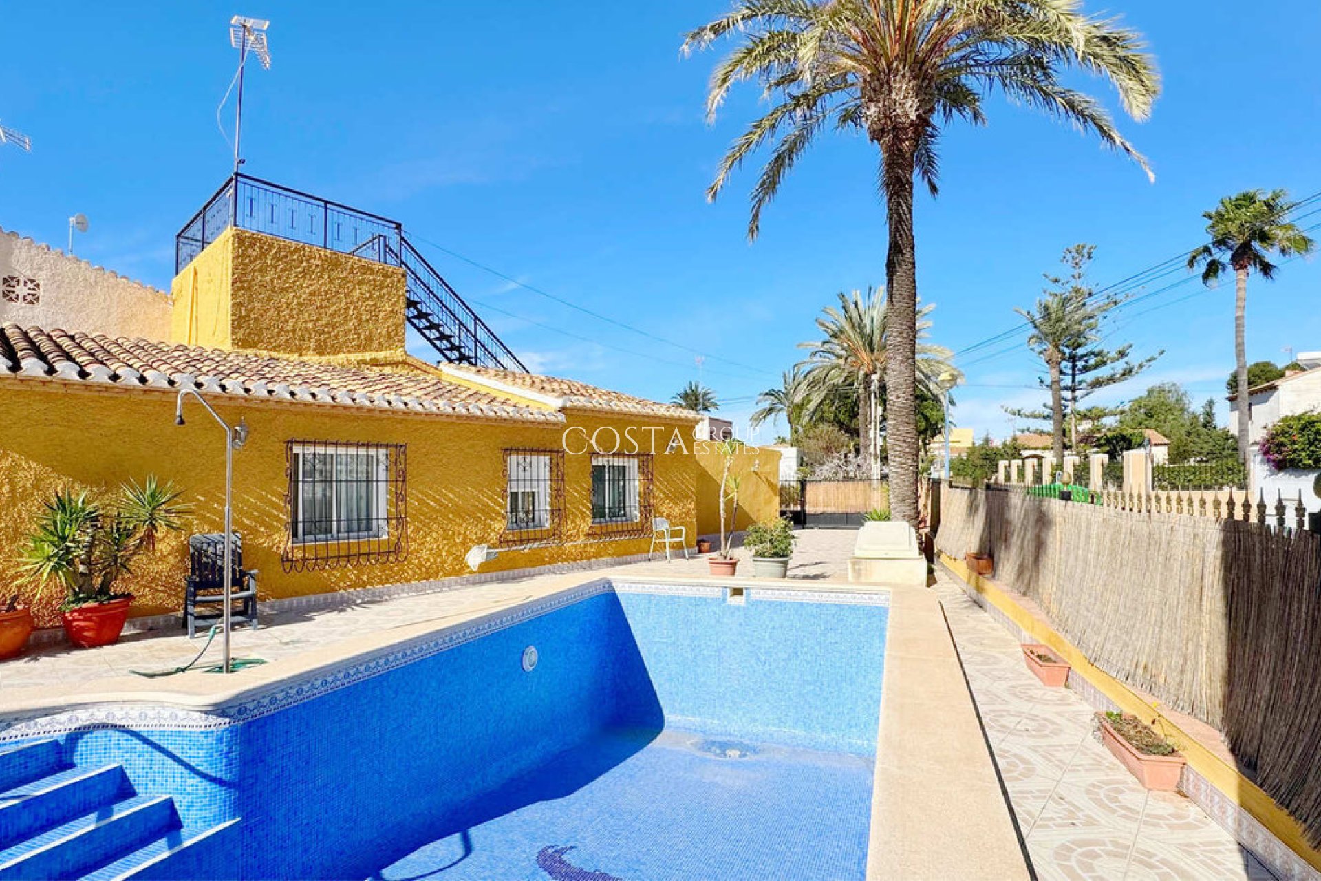 Herverkoop - Huis -
Orihuela - Punta Prima