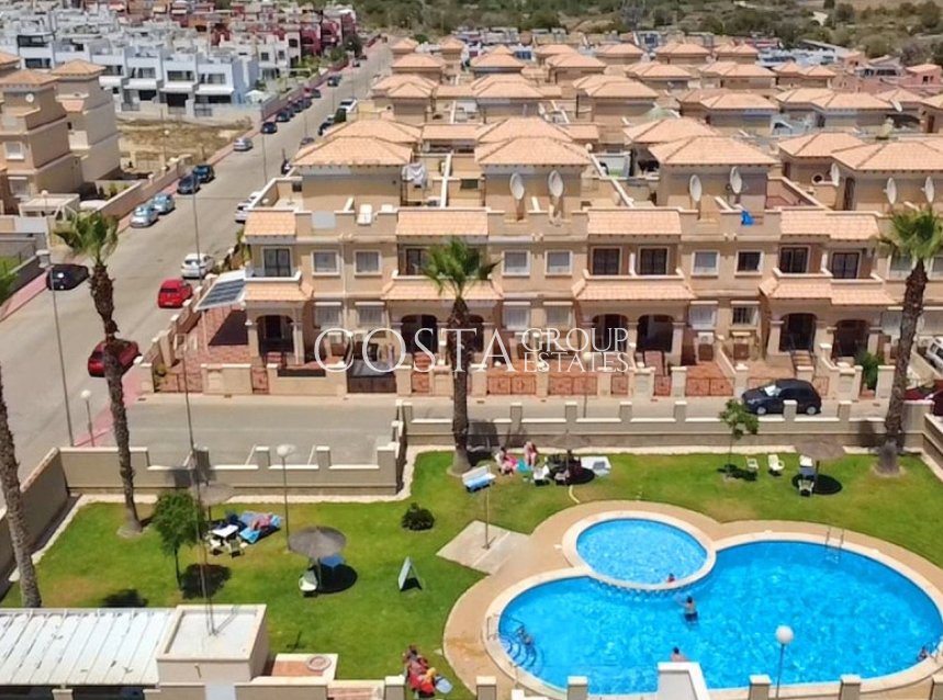 Herverkoop - Huis -
Orihuela - Villamartin
