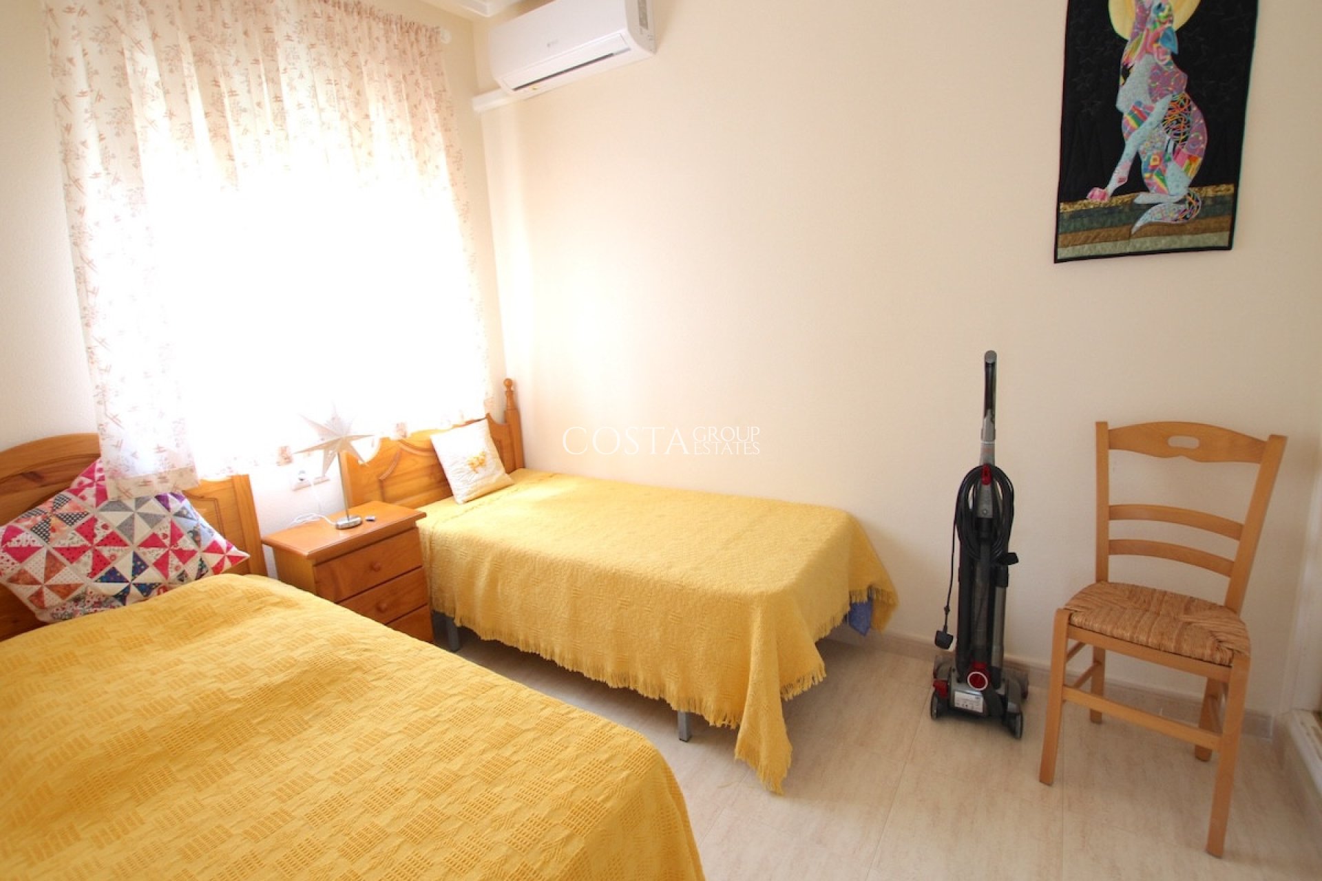 Herverkoop - Huis -
Orihuela - Villamartin