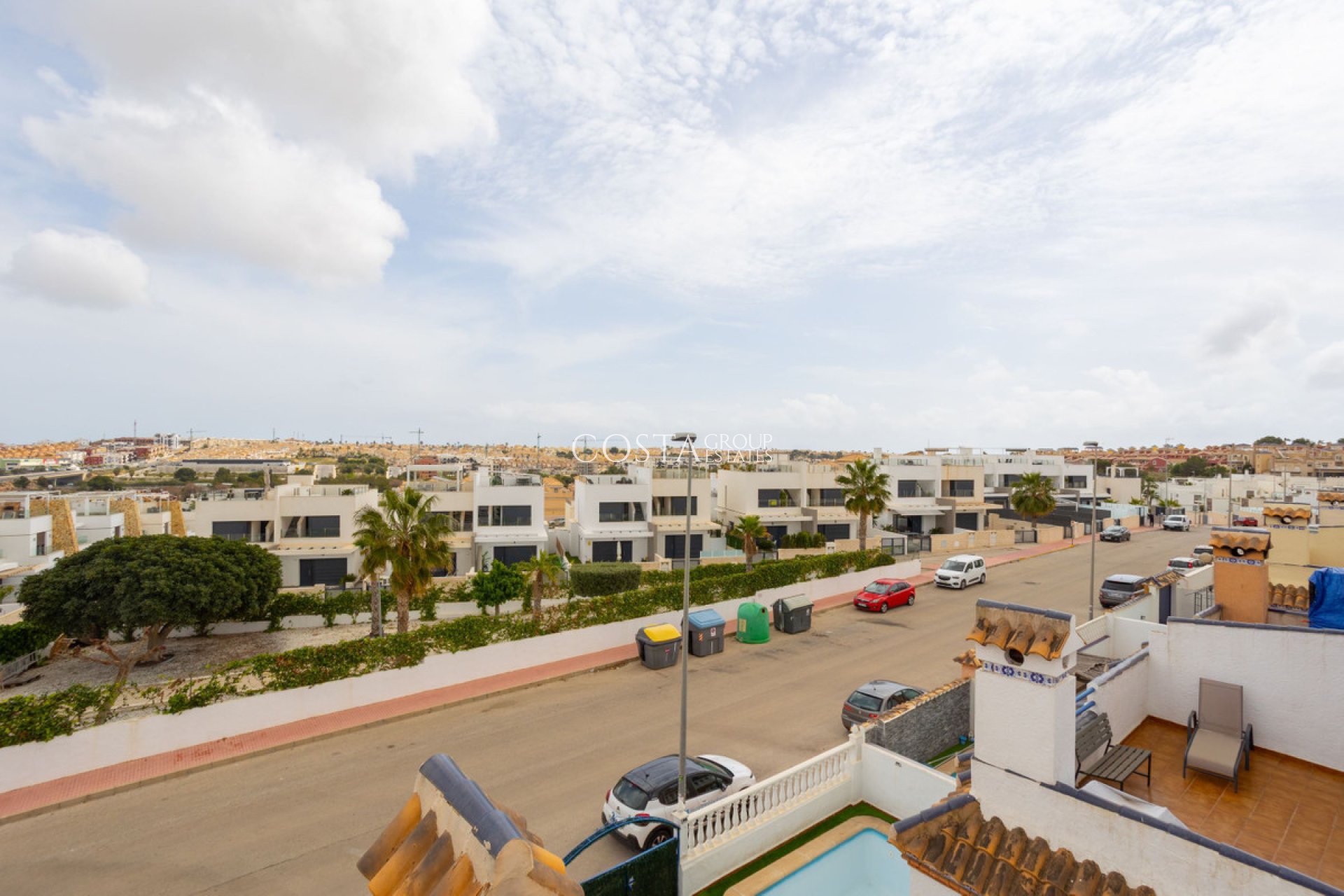 Herverkoop - Huis -
Orihuela - Villamartin