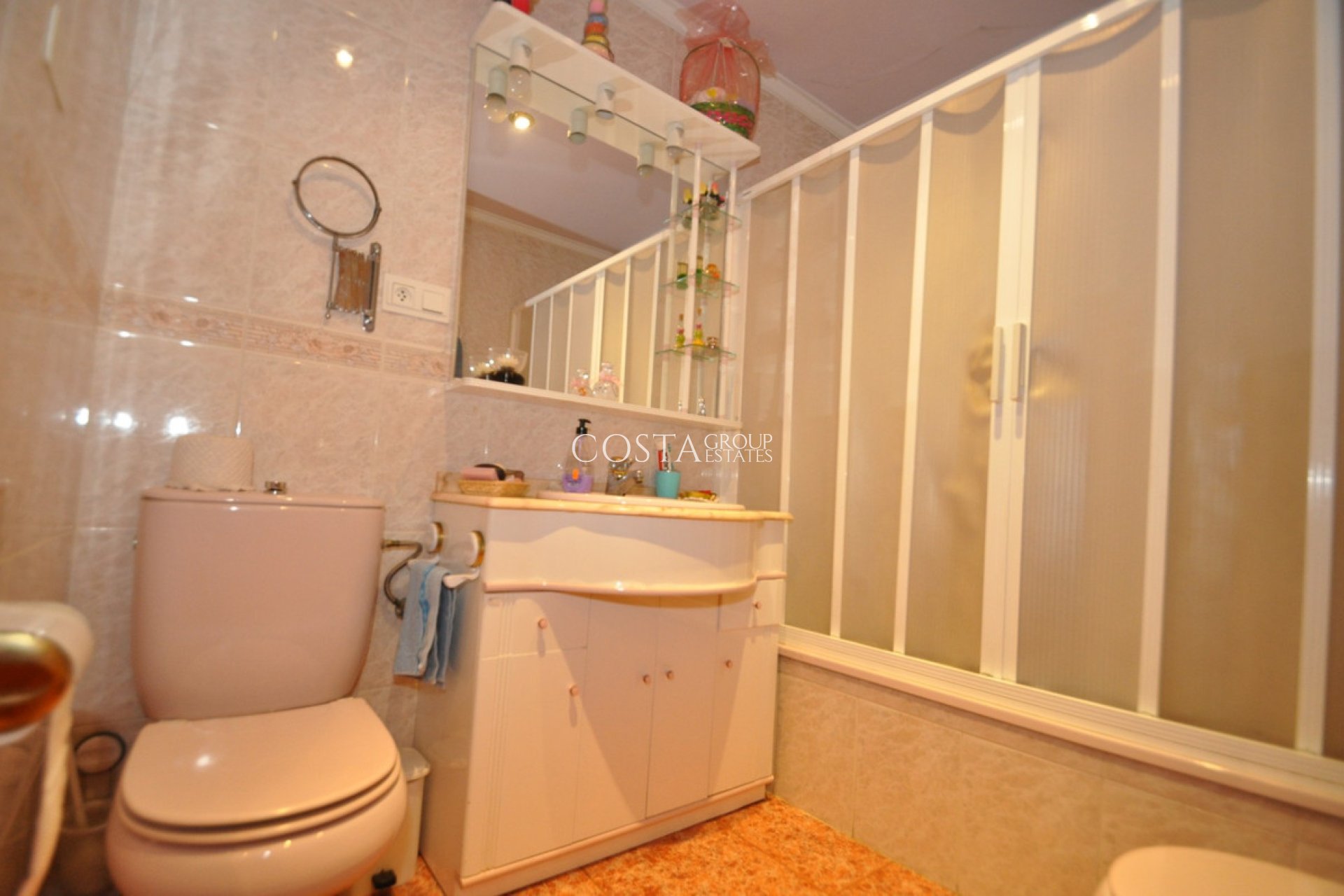 Herverkoop - Huis -
Pinoso - Pinoso Centro