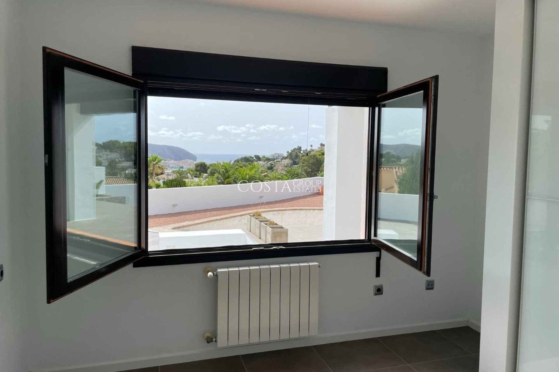Herverkoop - Huis -
Teulada - Moraira