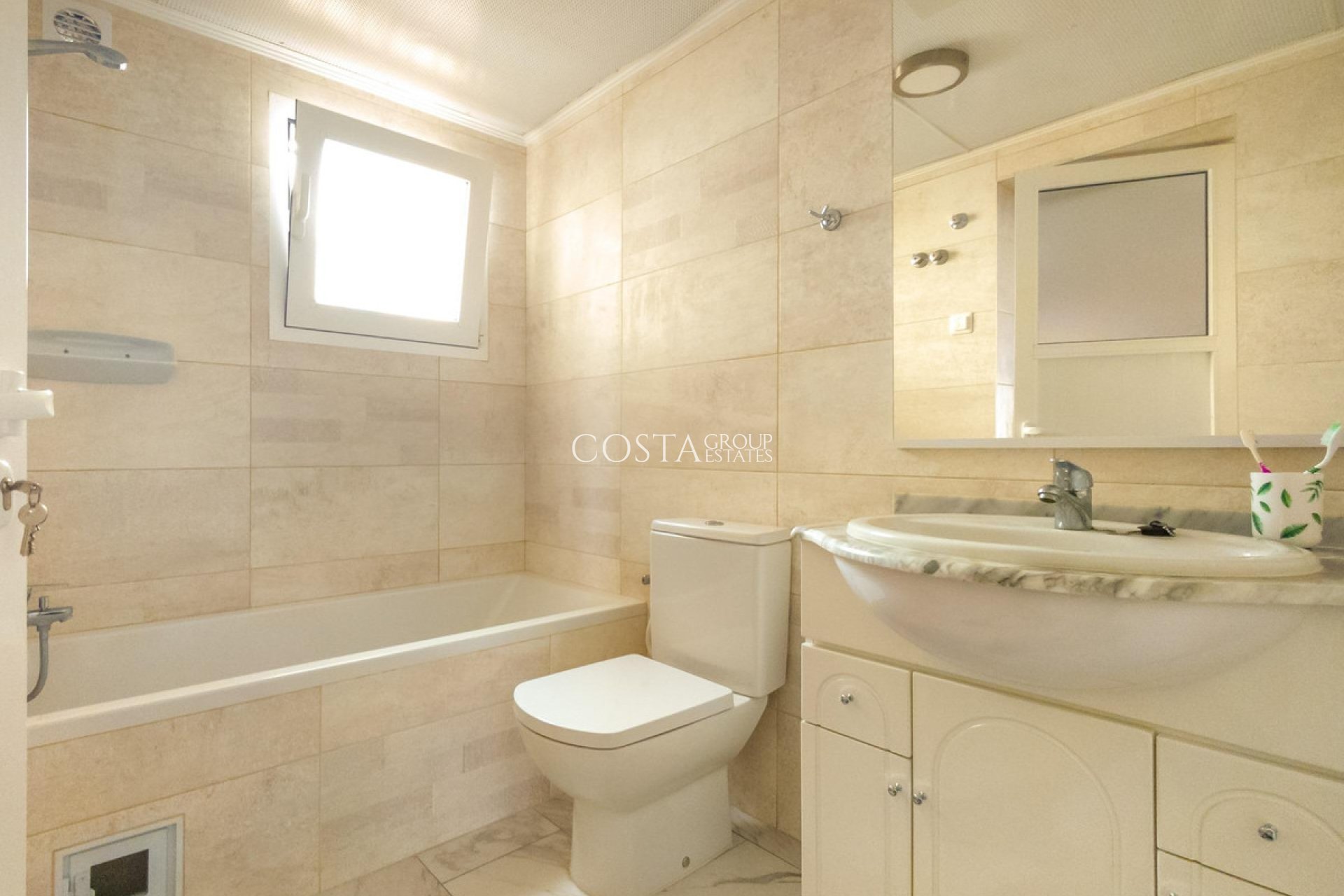 Herverkoop - Huis -
Torrevieja - Cabo Cervera