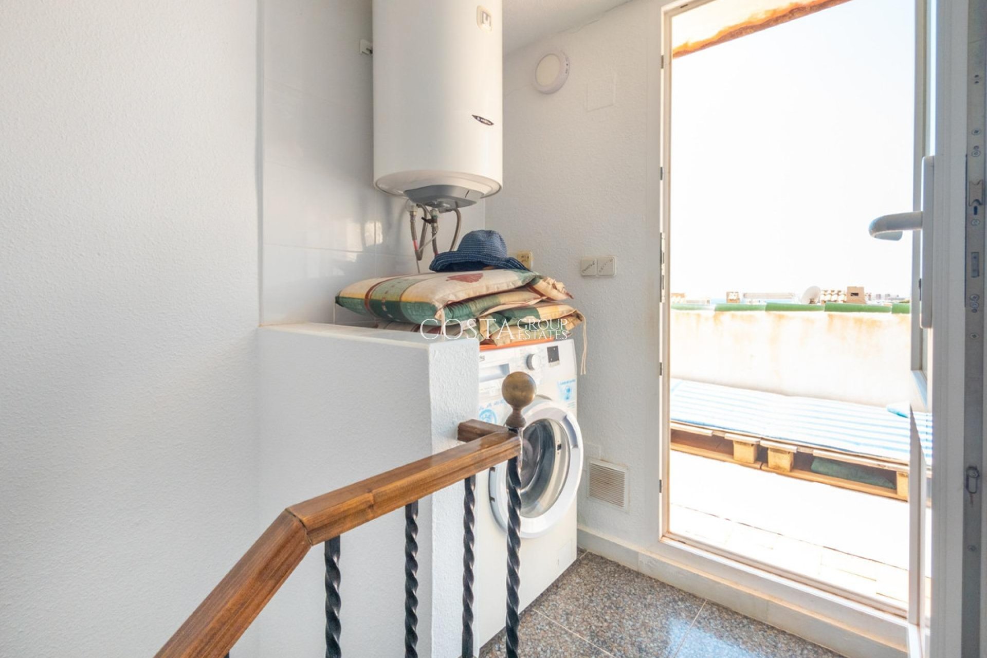 Herverkoop - Huis -
Torrevieja - Cabo Cervera