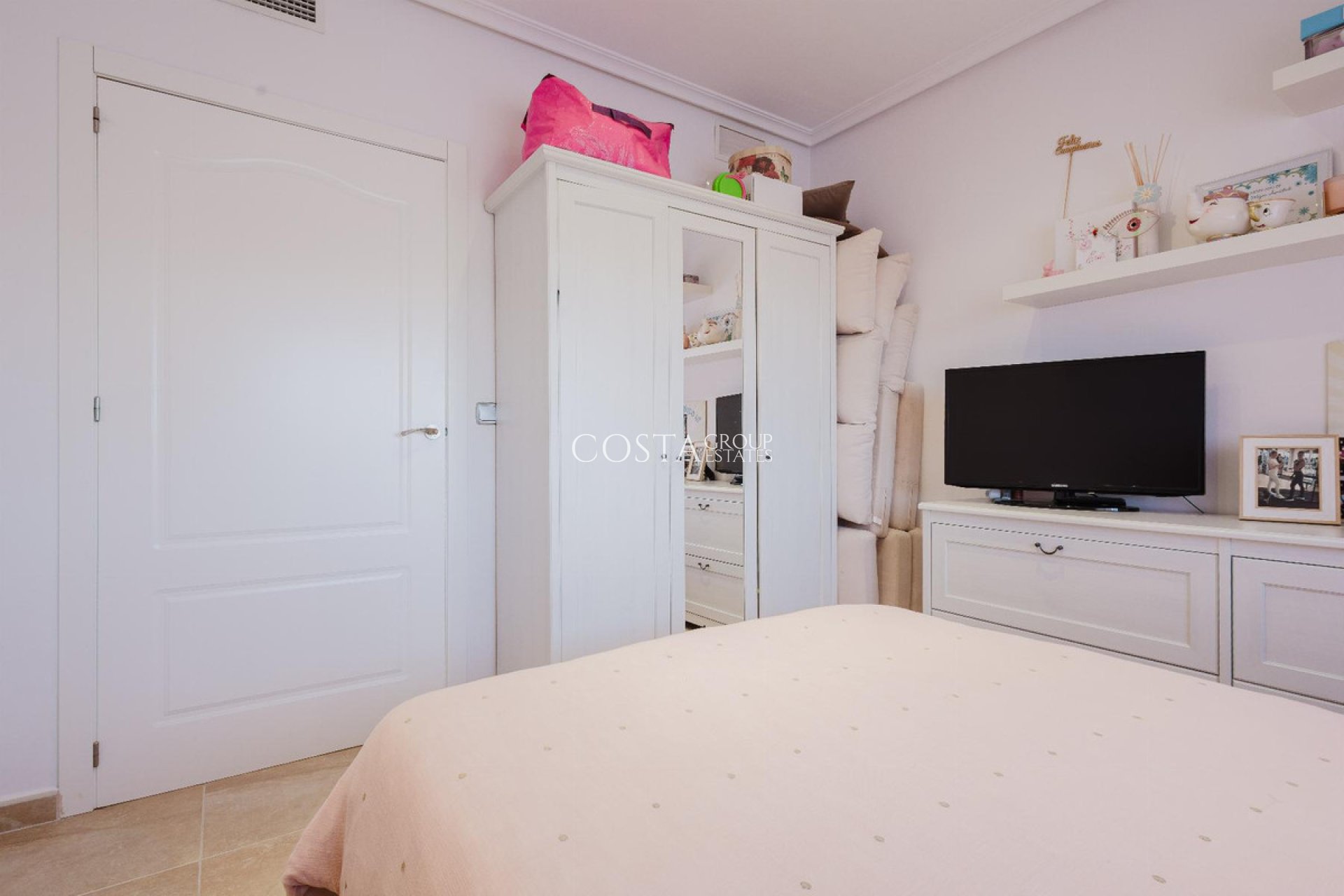 Herverkoop - Huis -
Torrevieja - La Siesta