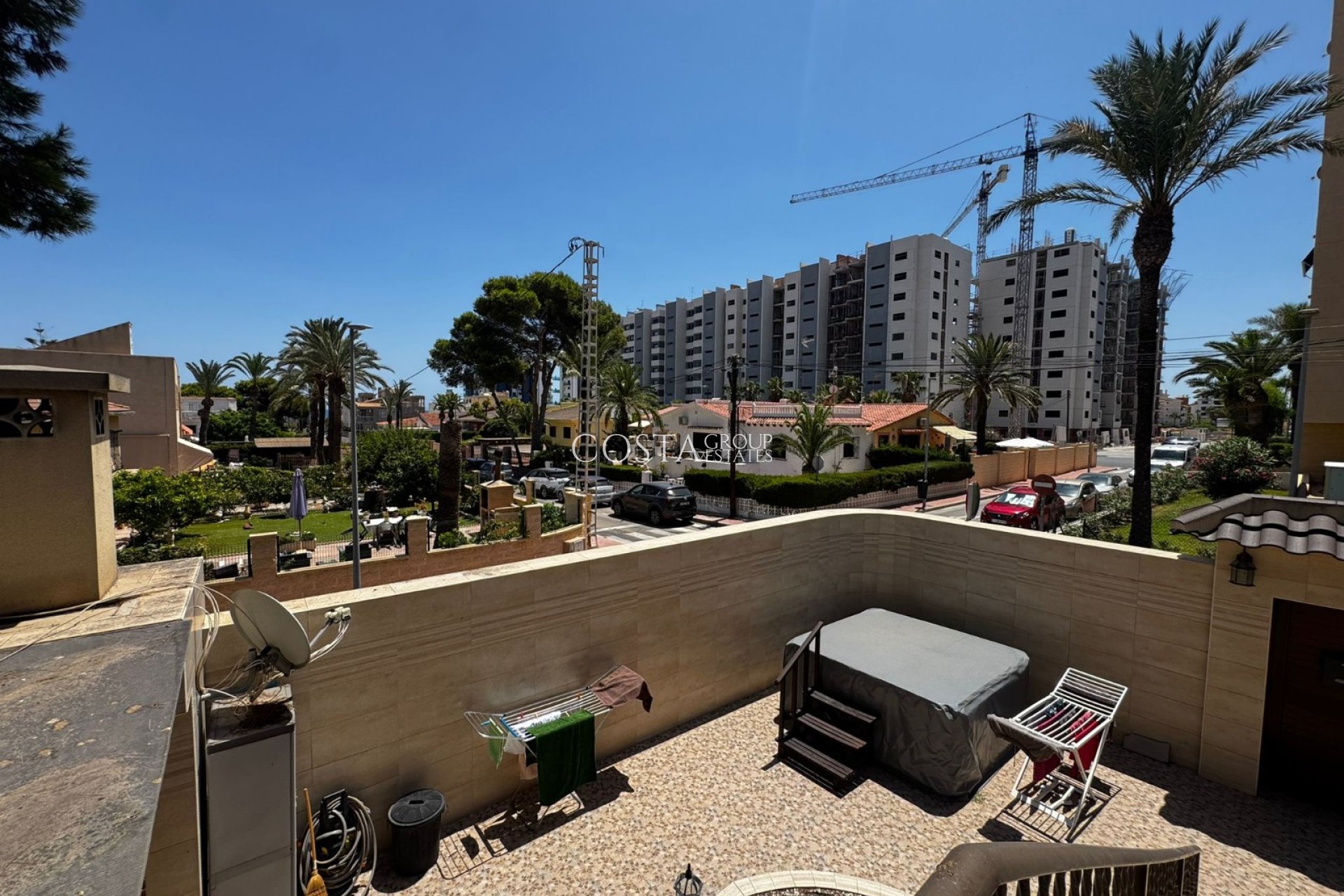 Herverkoop - Huis -
Torrevieja - Punta Prima