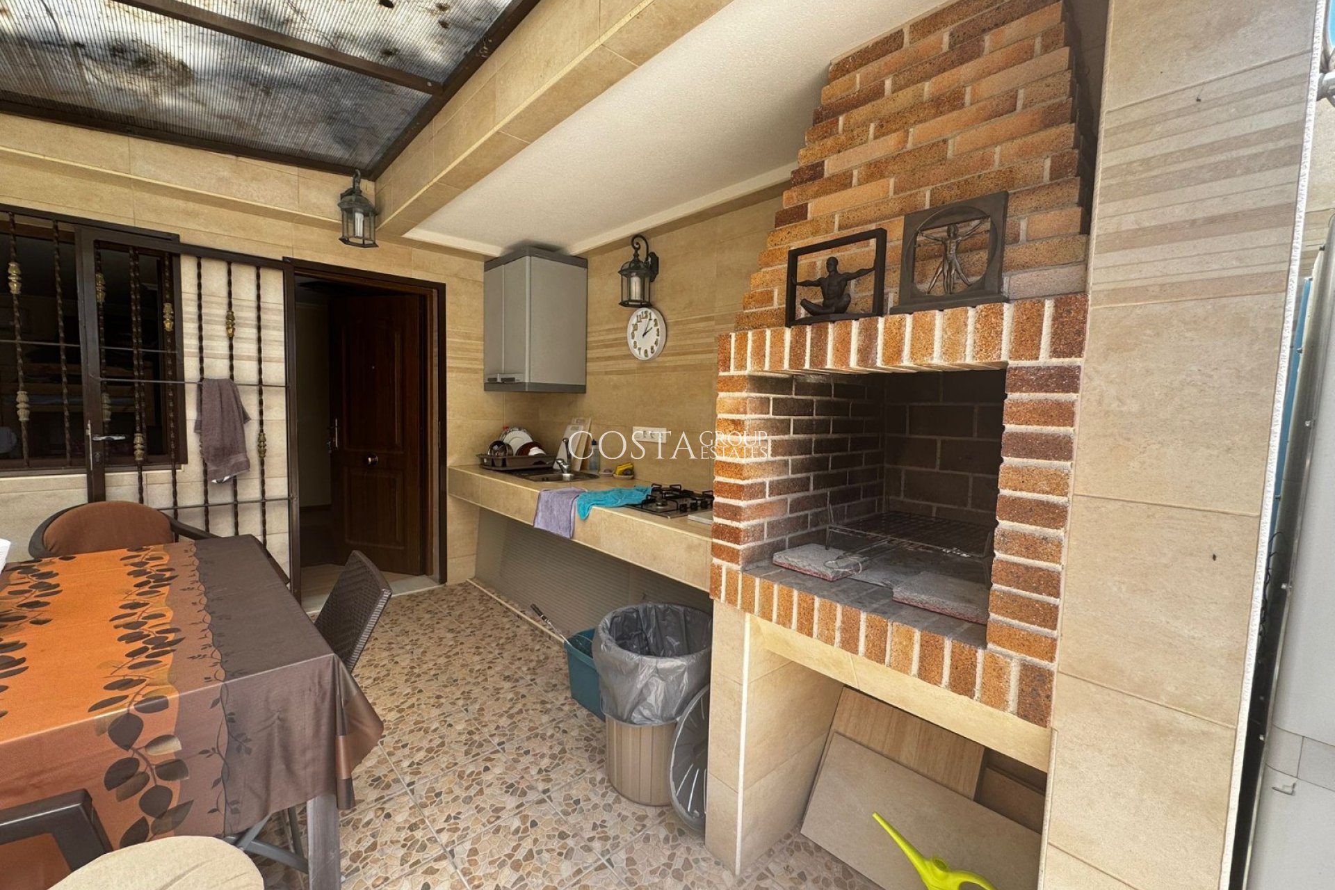 Herverkoop - Huis -
Torrevieja - Punta Prima