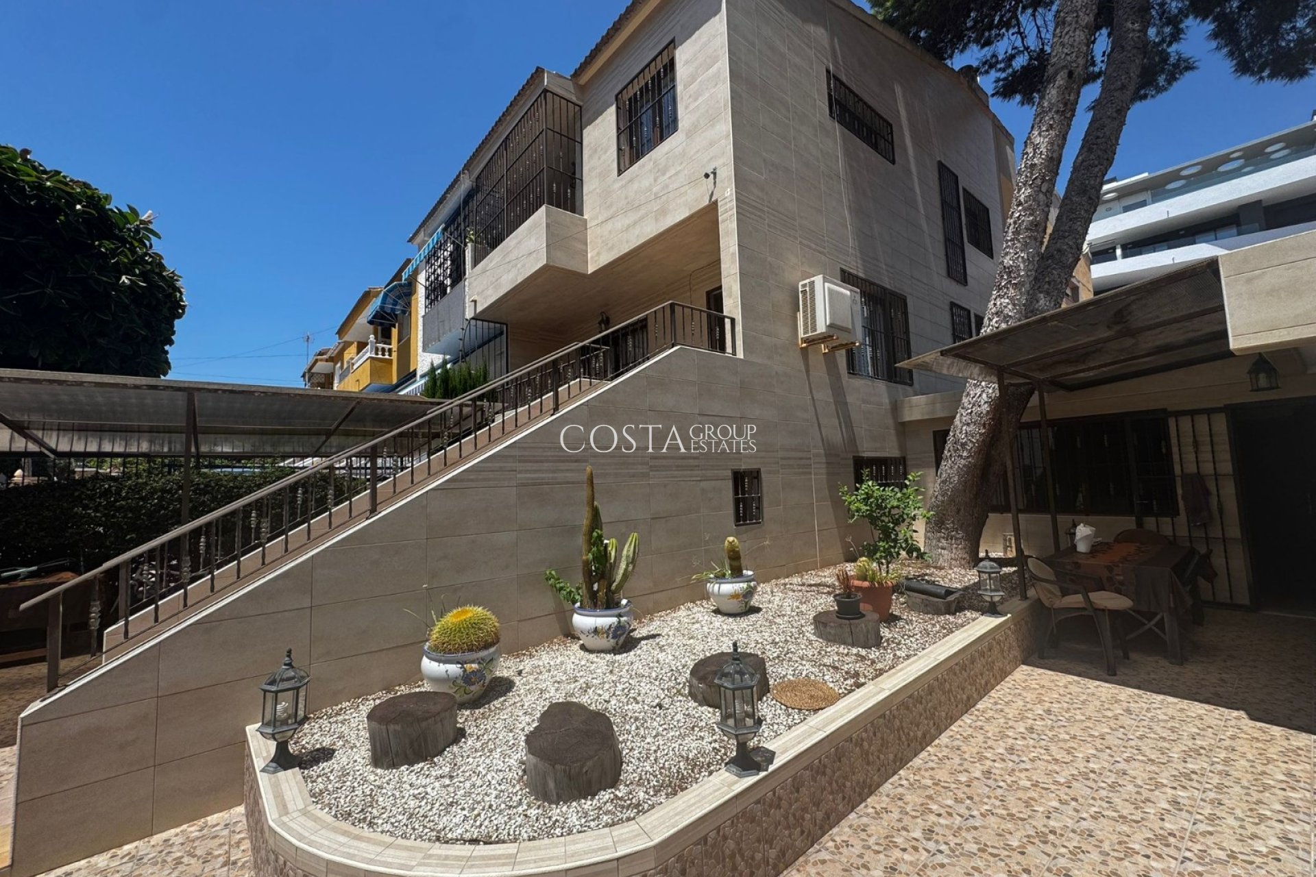 Herverkoop - Huis -
Torrevieja - Punta Prima