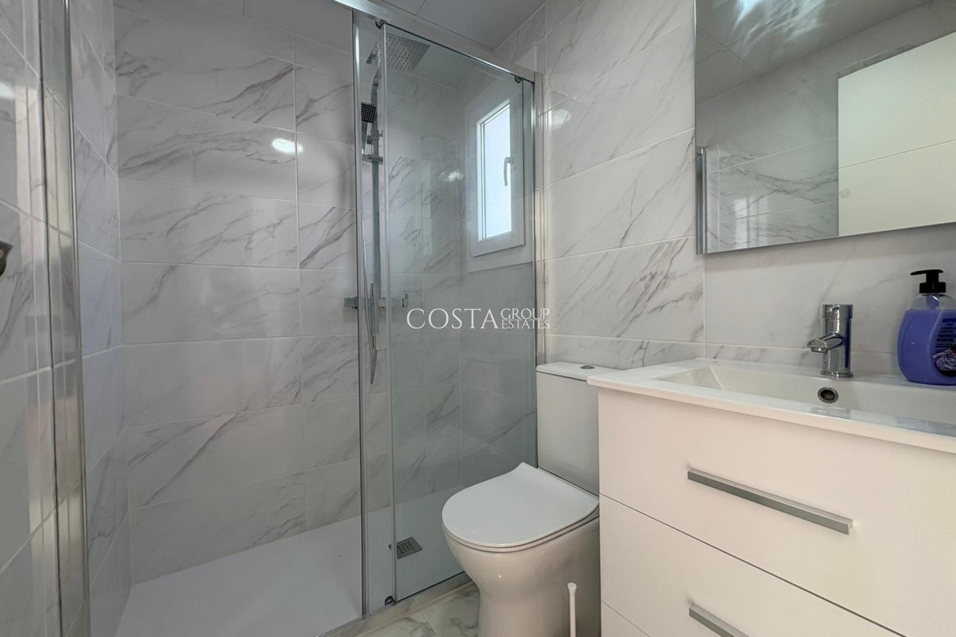 Herverkoop - Huis -
Torrevieja - Torrevieja Centro