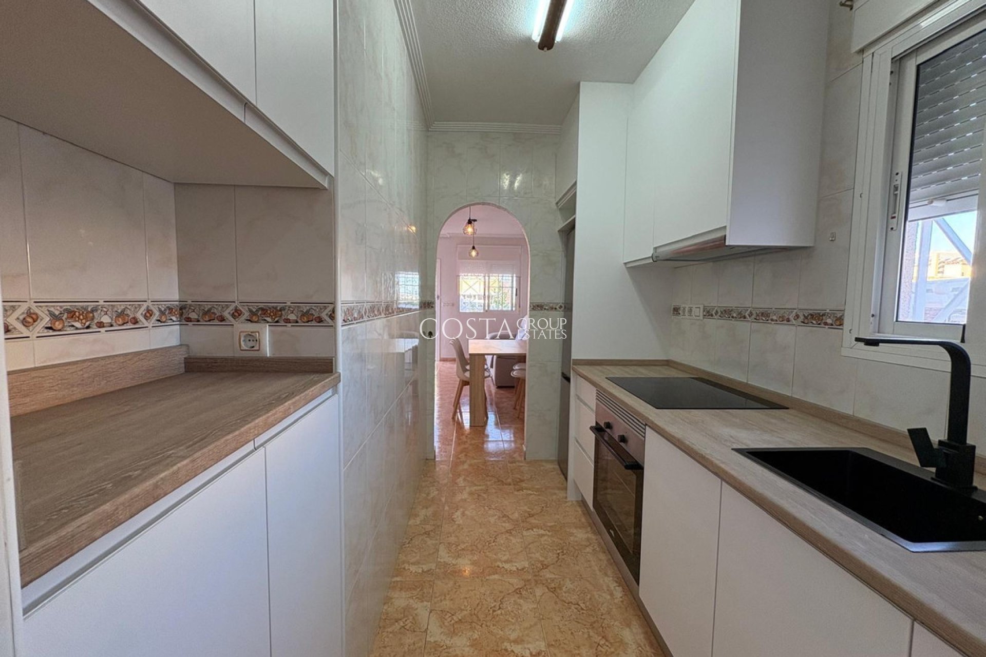 Herverkoop - Huis -
Torrevieja - Torrevieja Centro