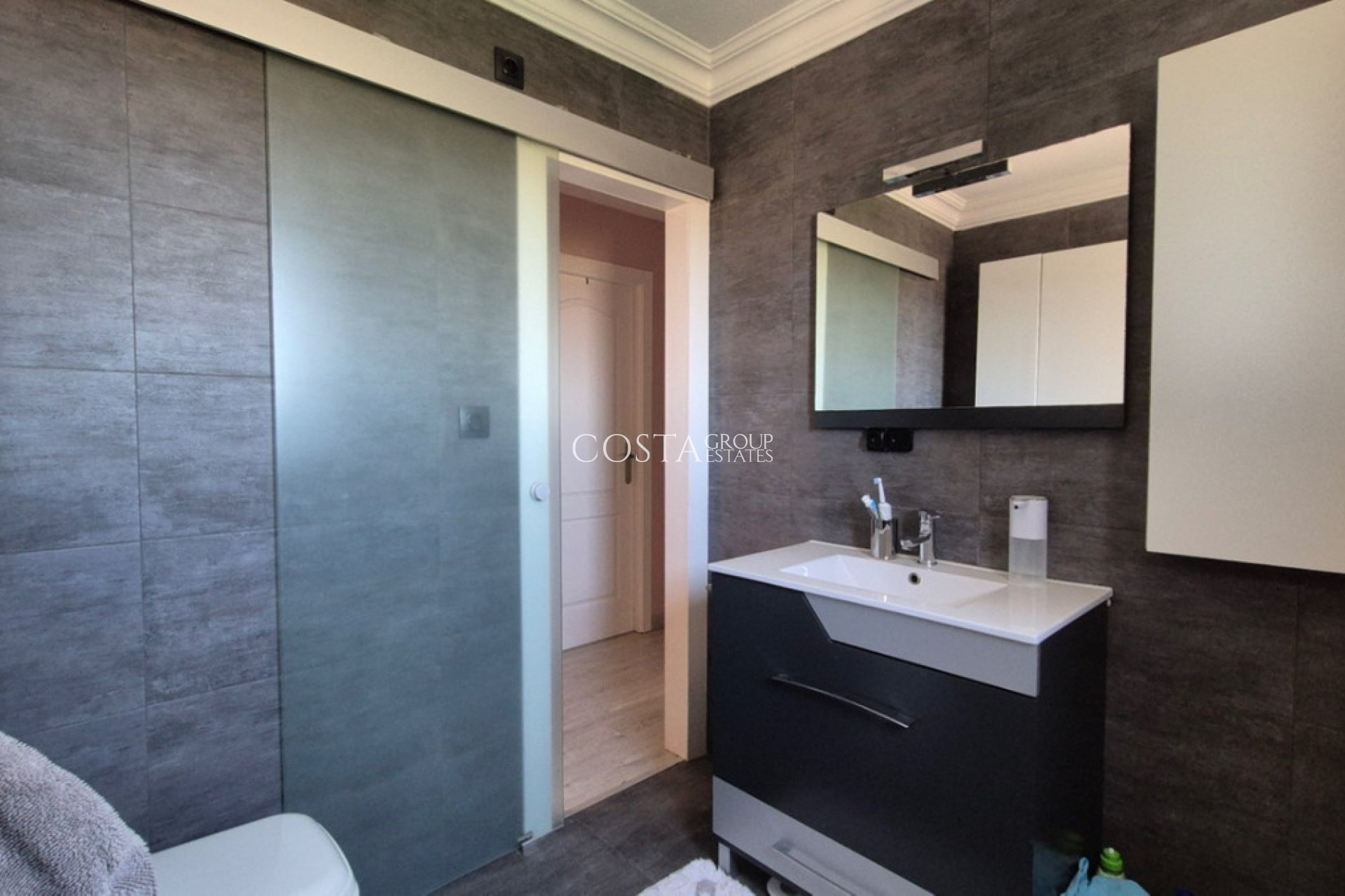 Herverkoop - Huis -
Torrevieja