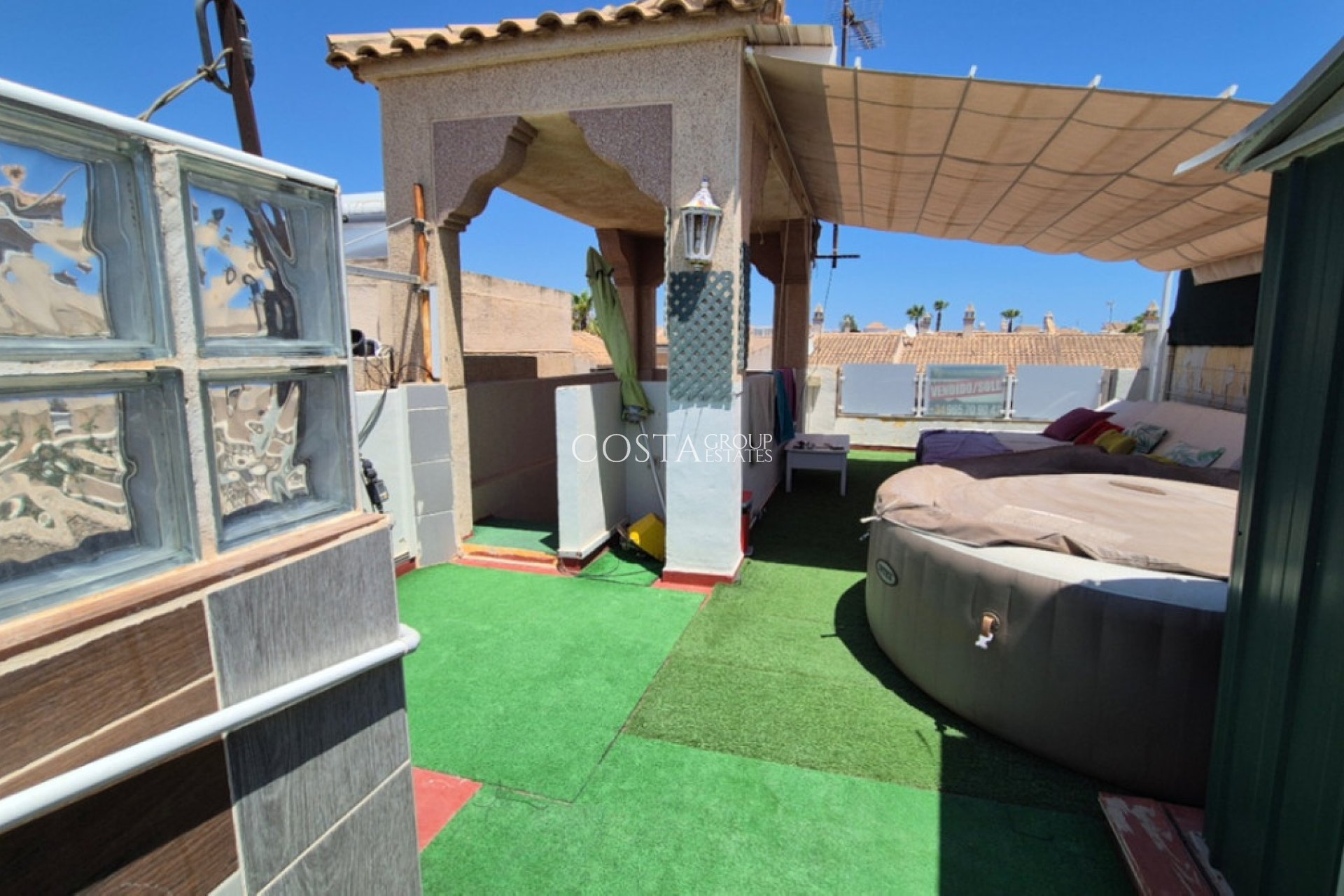 Herverkoop - Huis -
Torrevieja