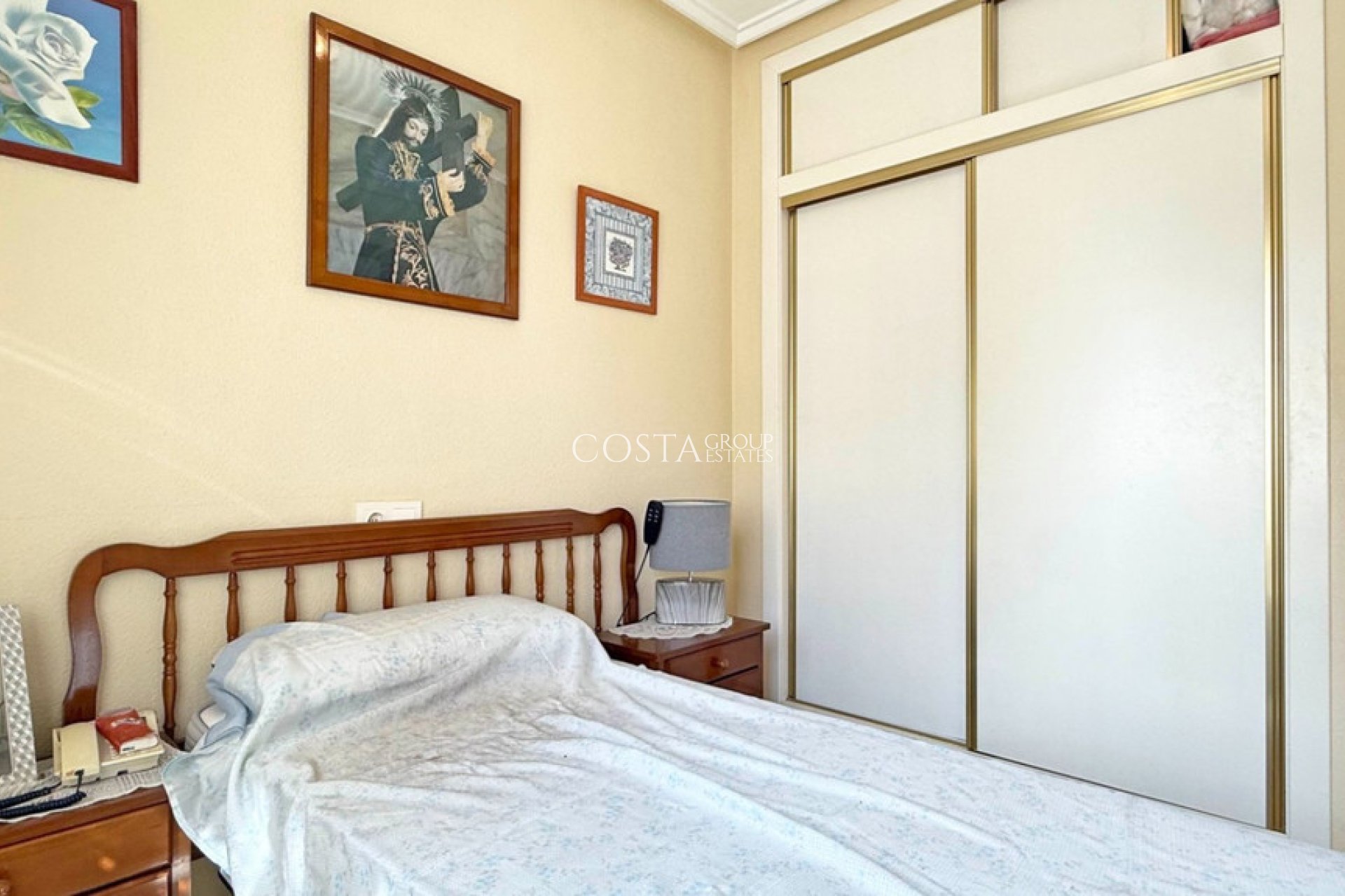 Herverkoop - Huis -
Torrevieja