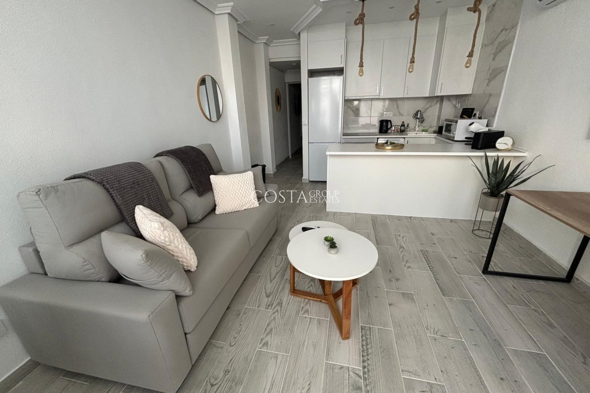 Herverkoop - Huis -
Torrevieja