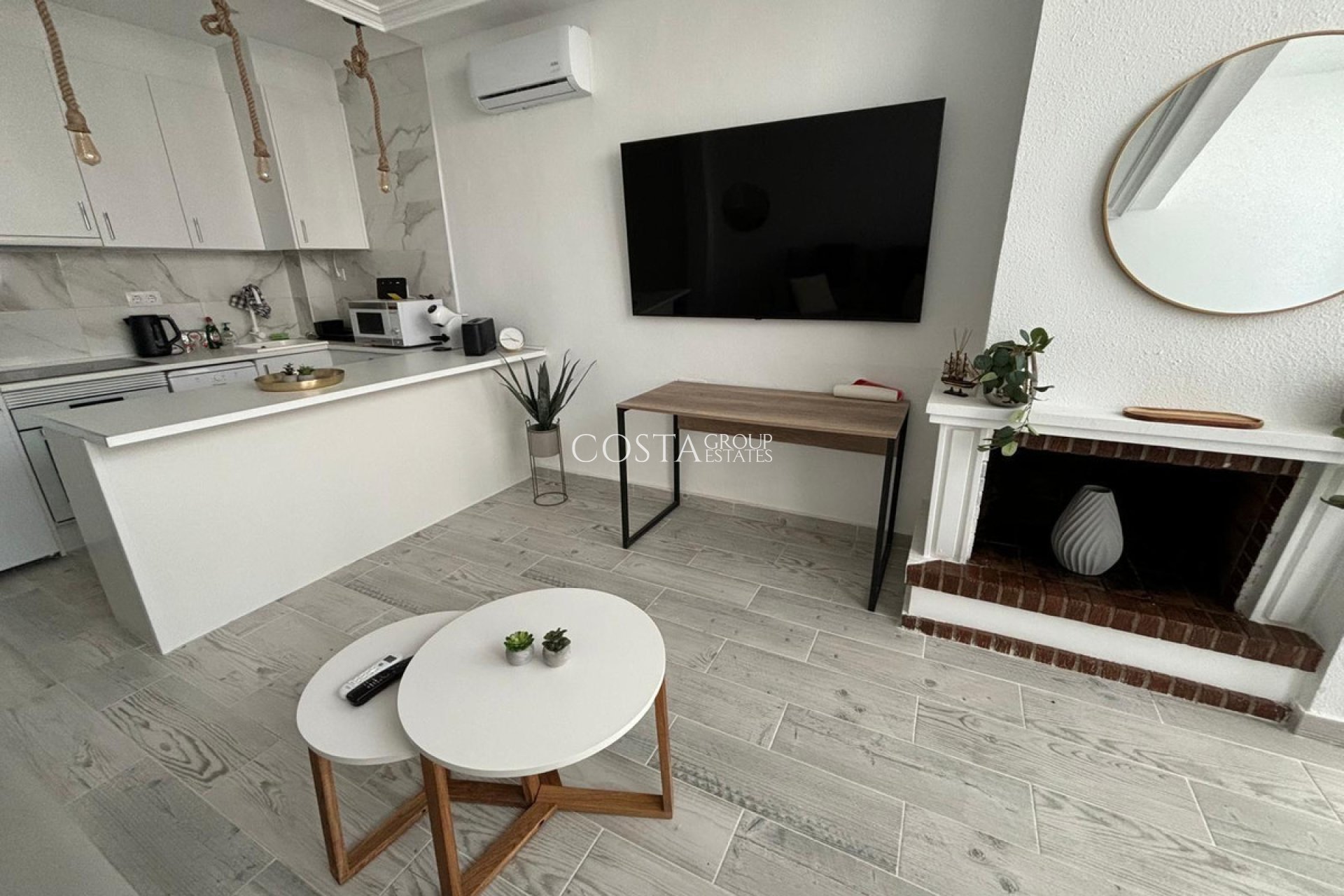 Herverkoop - Huis -
Torrevieja