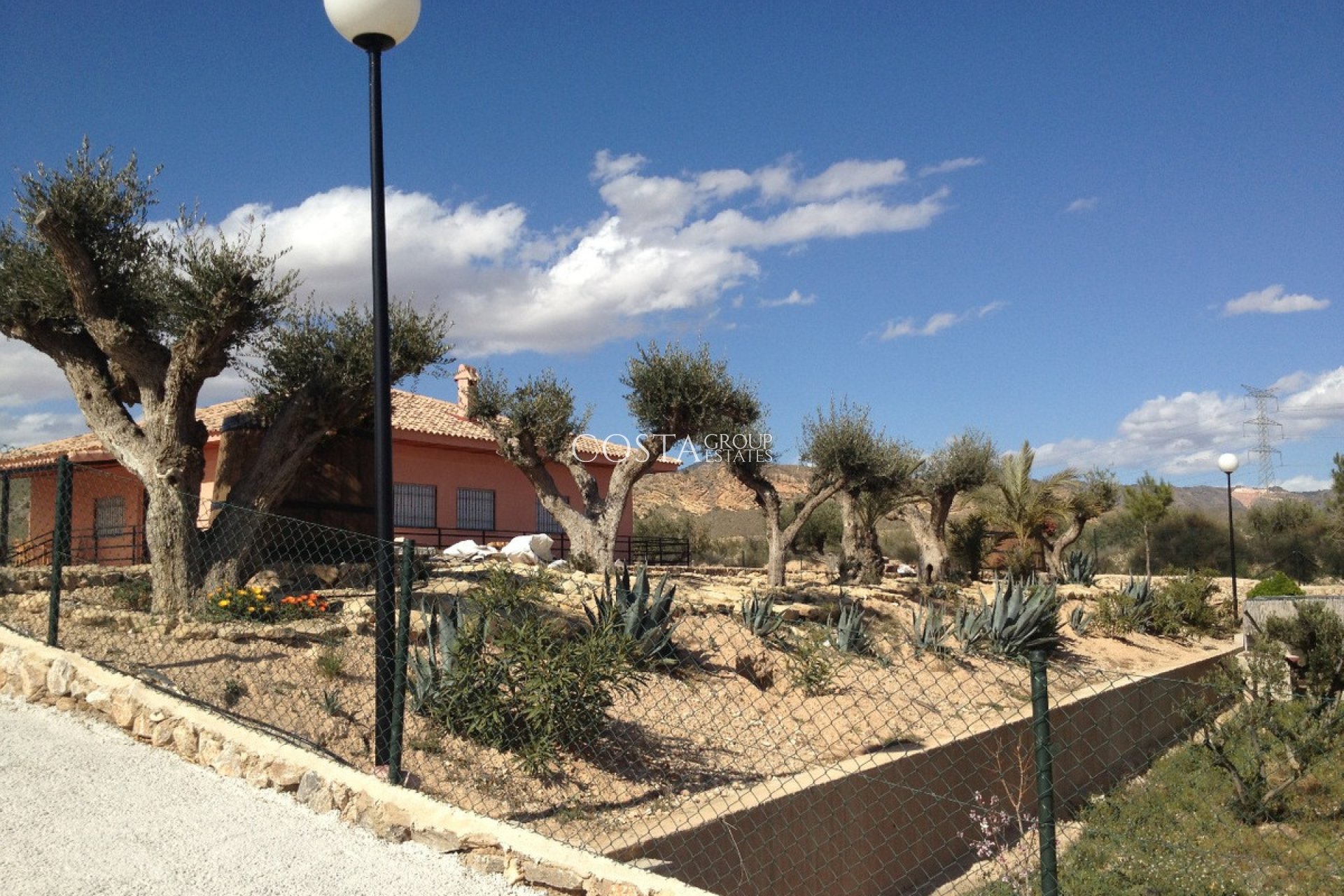 Herverkoop - Villa -
Abanilla - Abanilla Centro