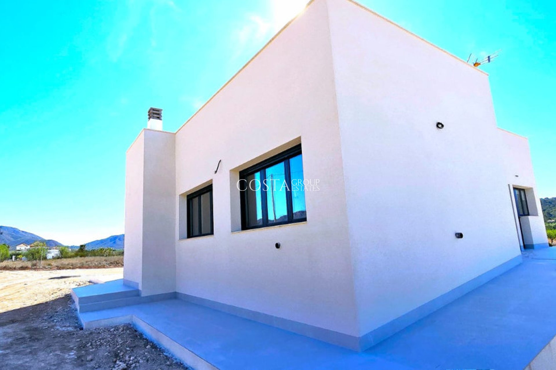 Herverkoop - Villa -
Abanilla - Macisvenda