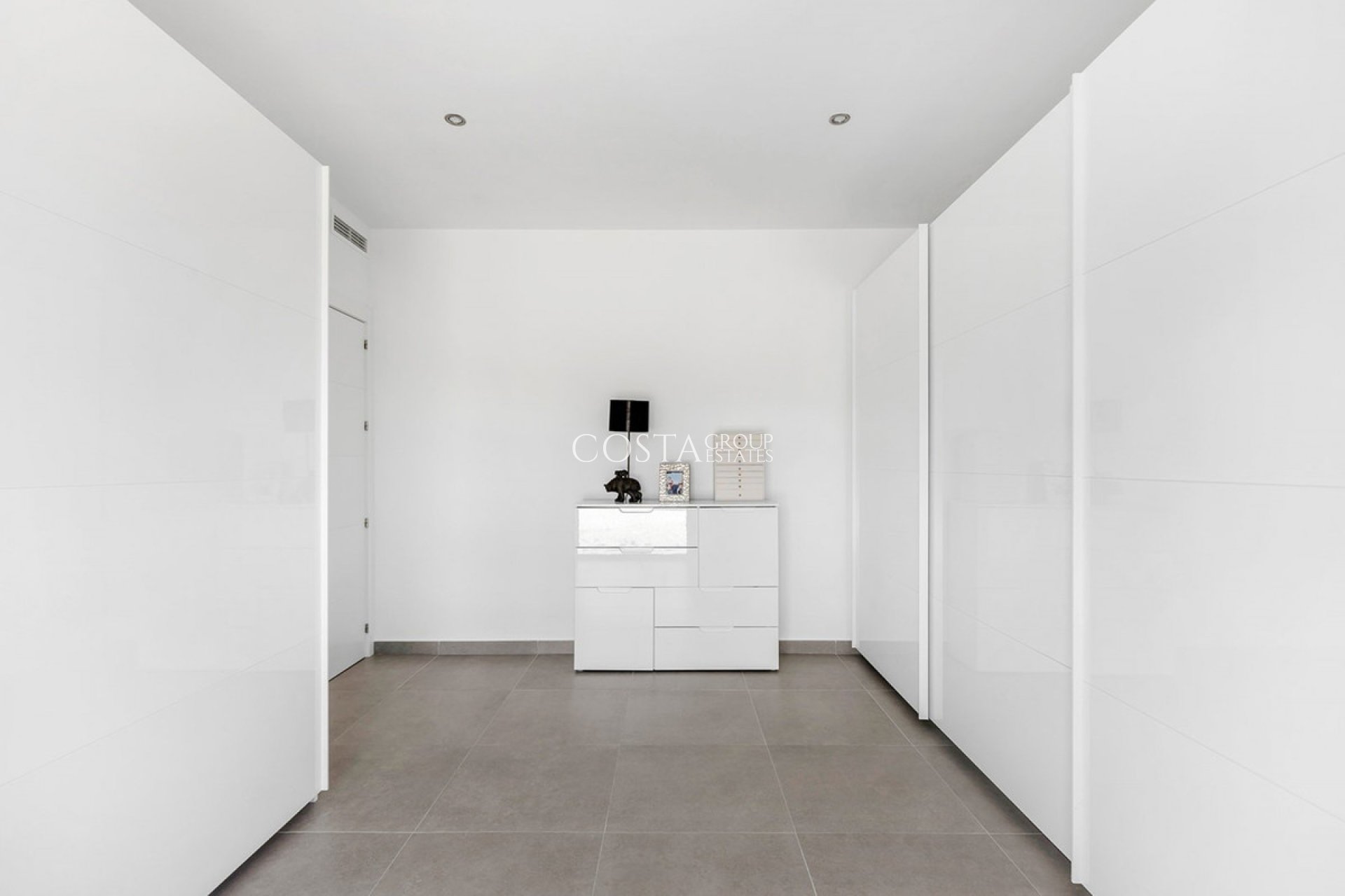 Herverkoop - Villa -
Abanilla - Macisvenda