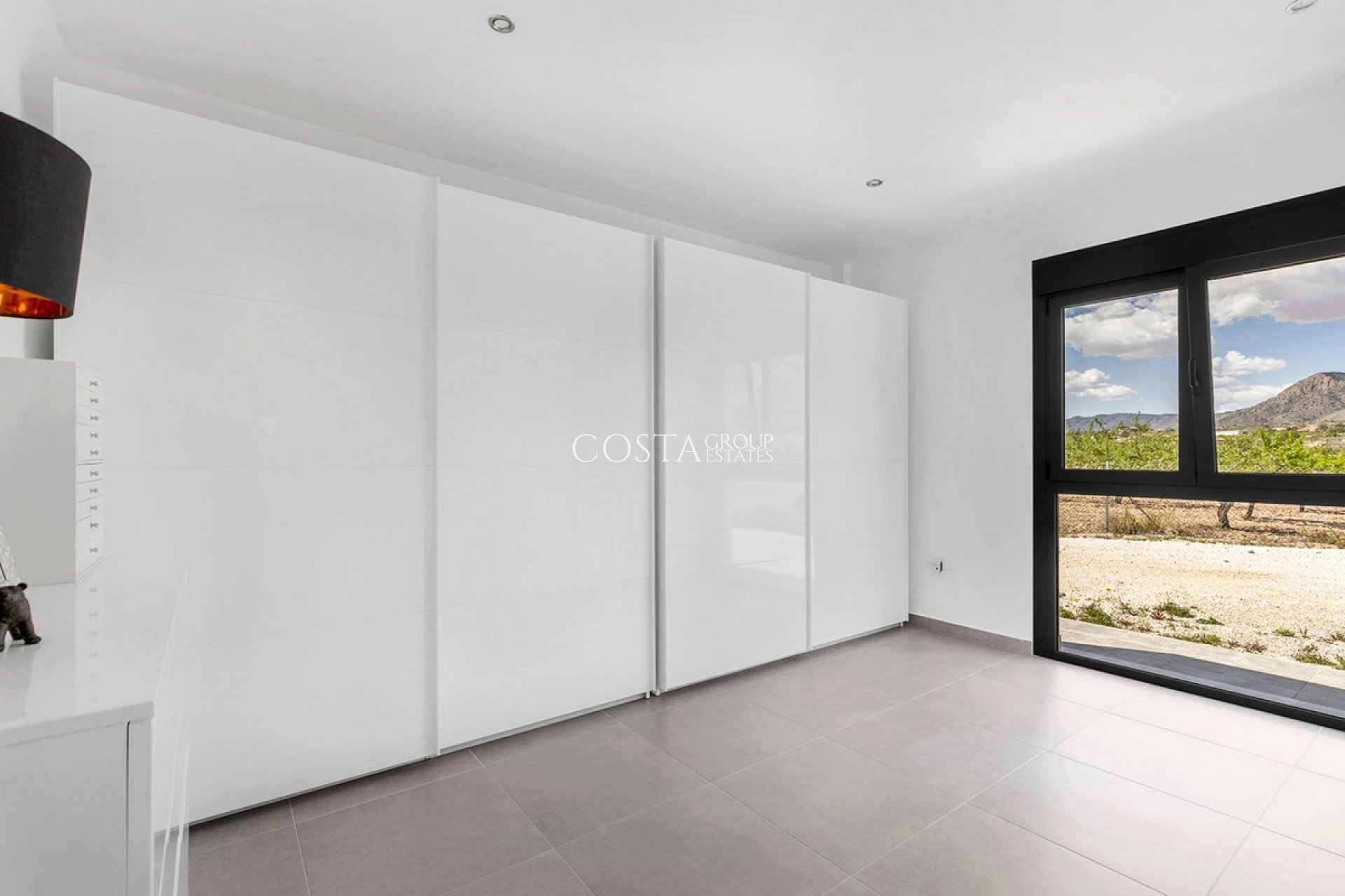 Herverkoop - Villa -
Abanilla - Macisvenda