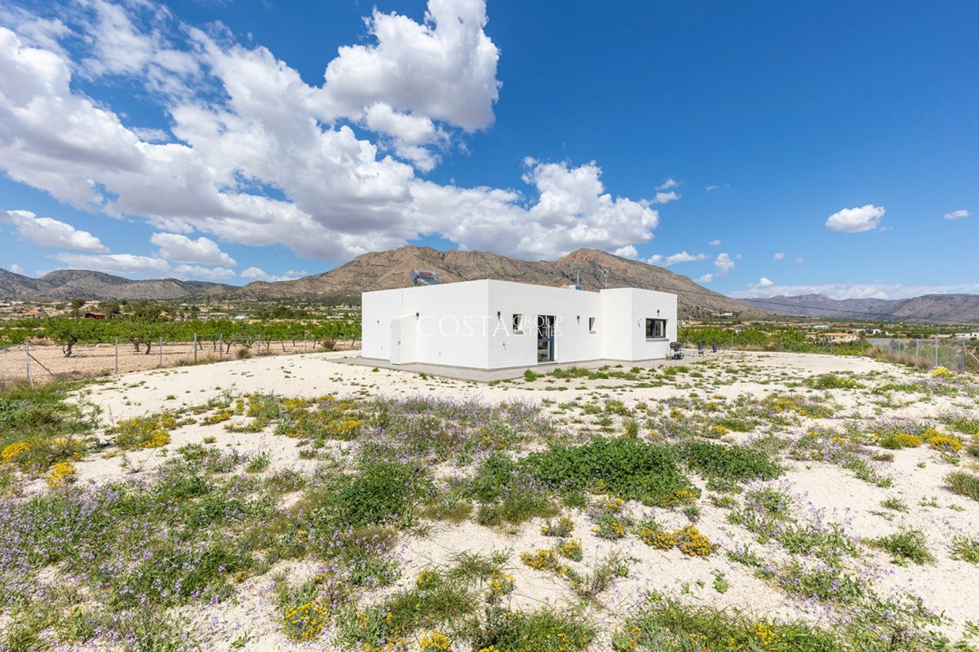 Herverkoop - Villa -
Abanilla - Macisvenda