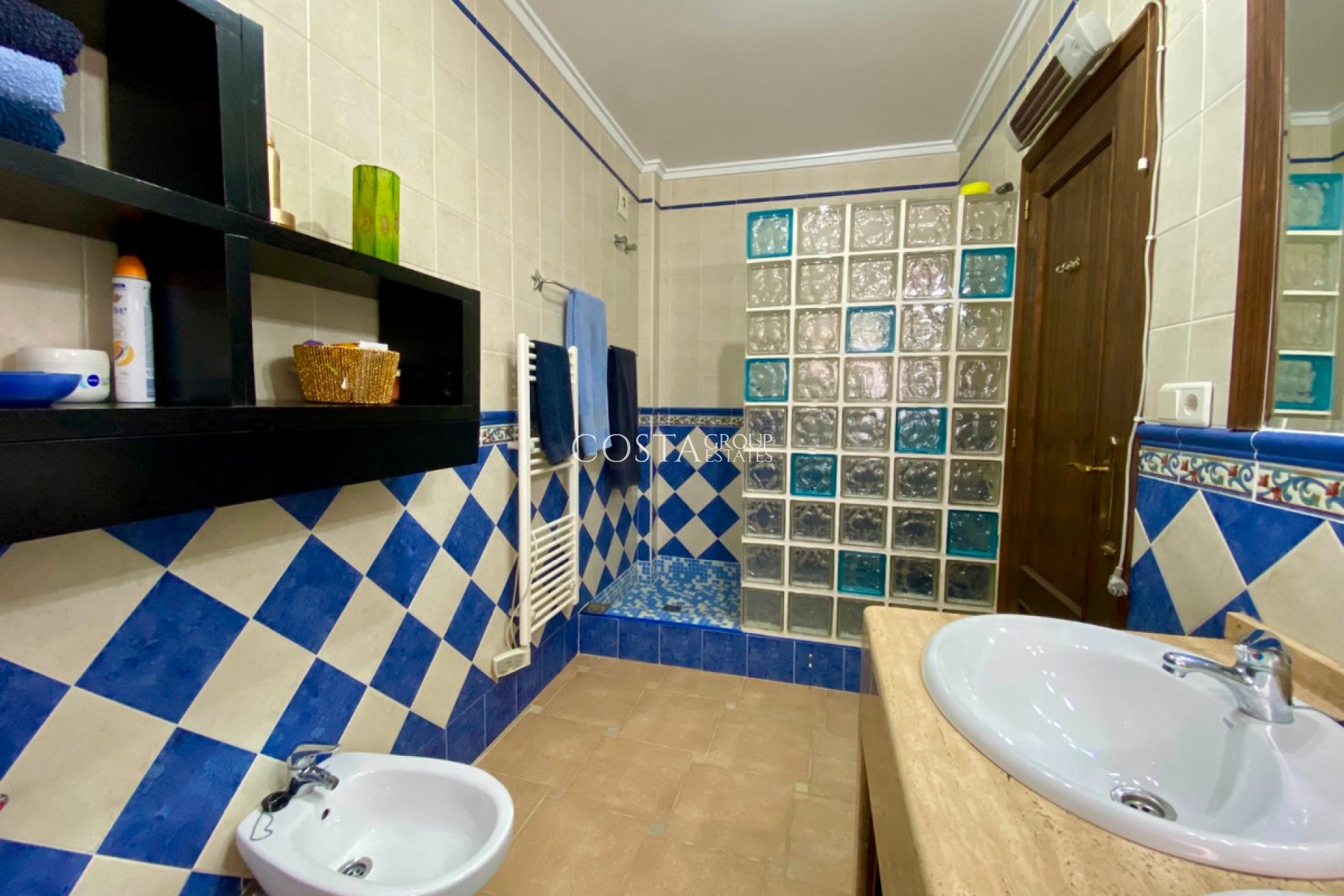 Herverkoop - Villa -
Algorfa - Algorfa Centro