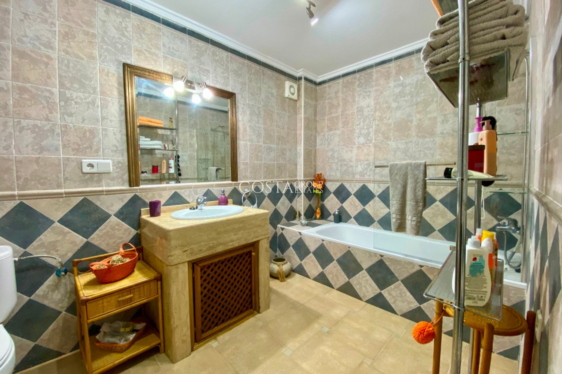 Herverkoop - Villa -
Algorfa - Algorfa Centro