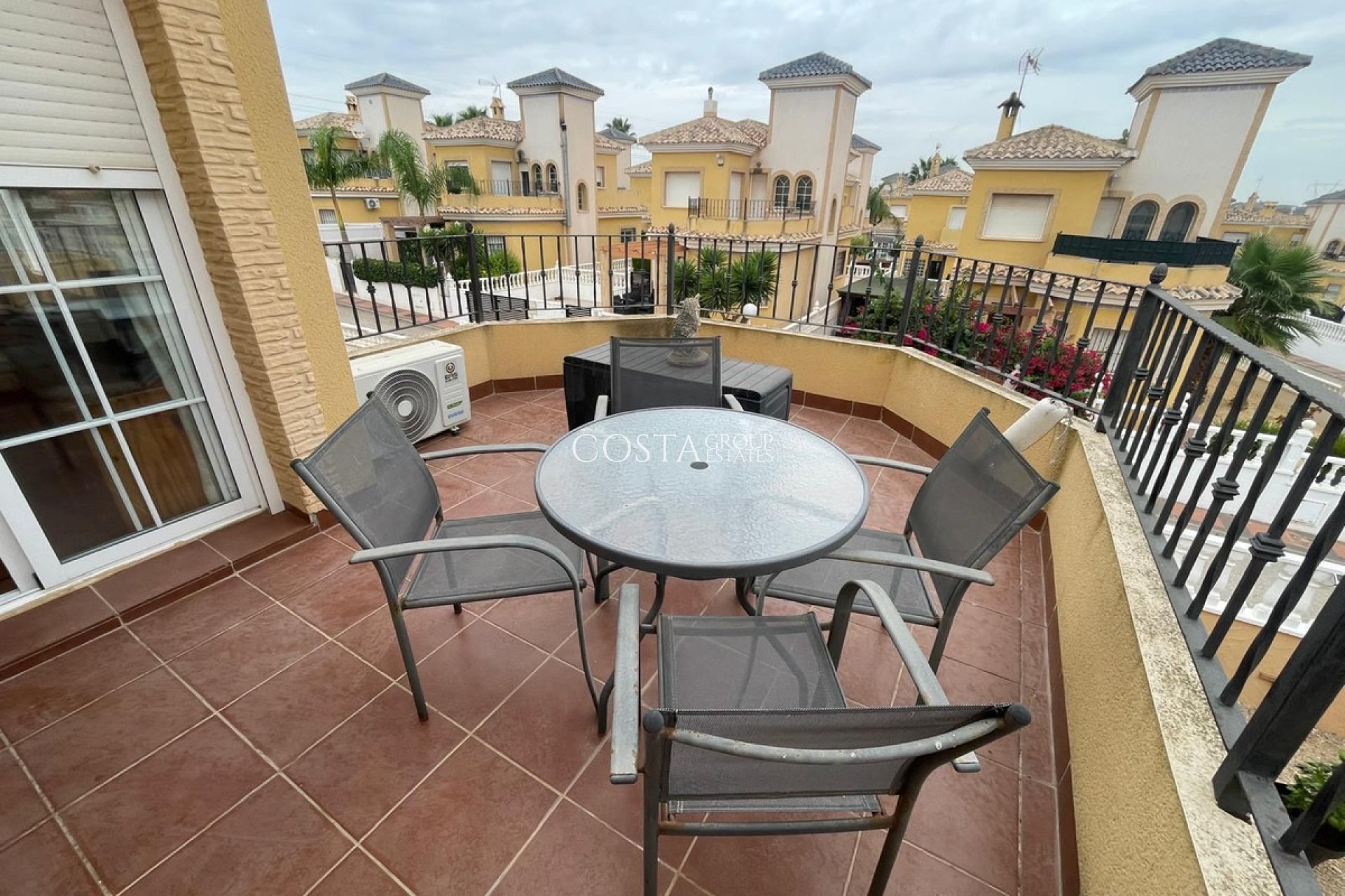 Herverkoop - Villa -
Algorfa - Lo Crispin