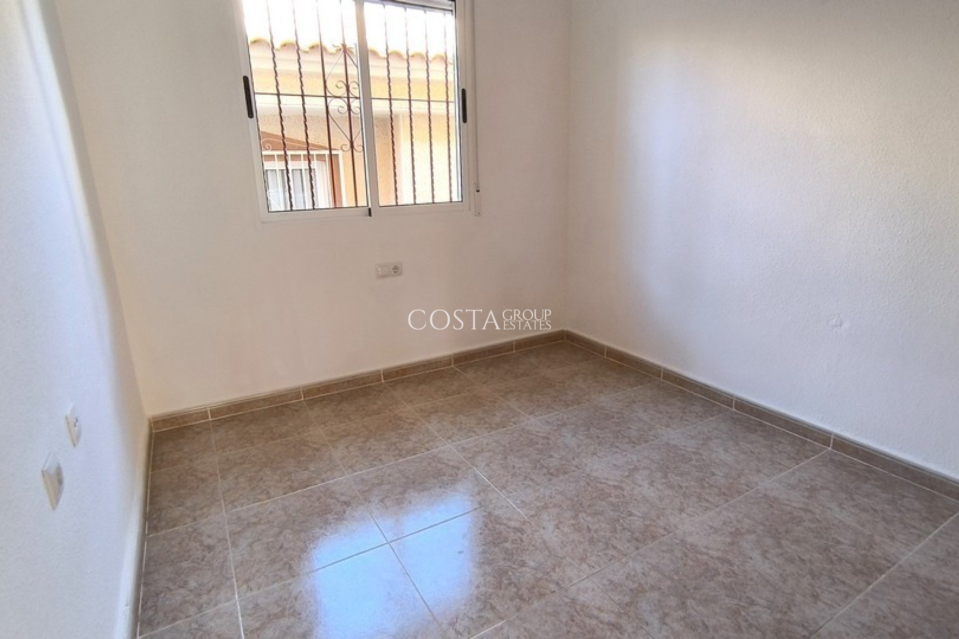 Herverkoop - Villa -
Algorfa - Montemar