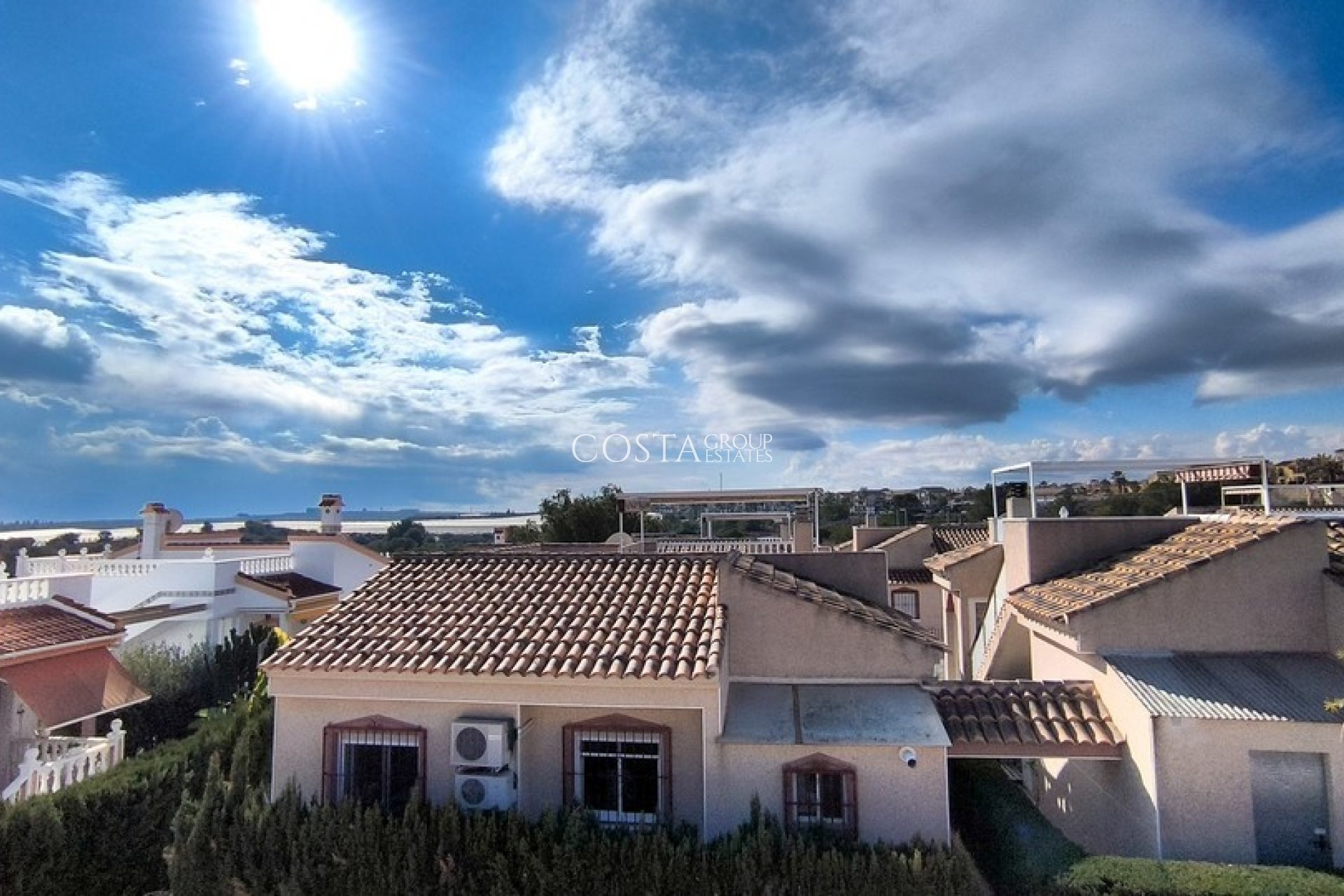 Herverkoop - Villa -
Algorfa - Montemar