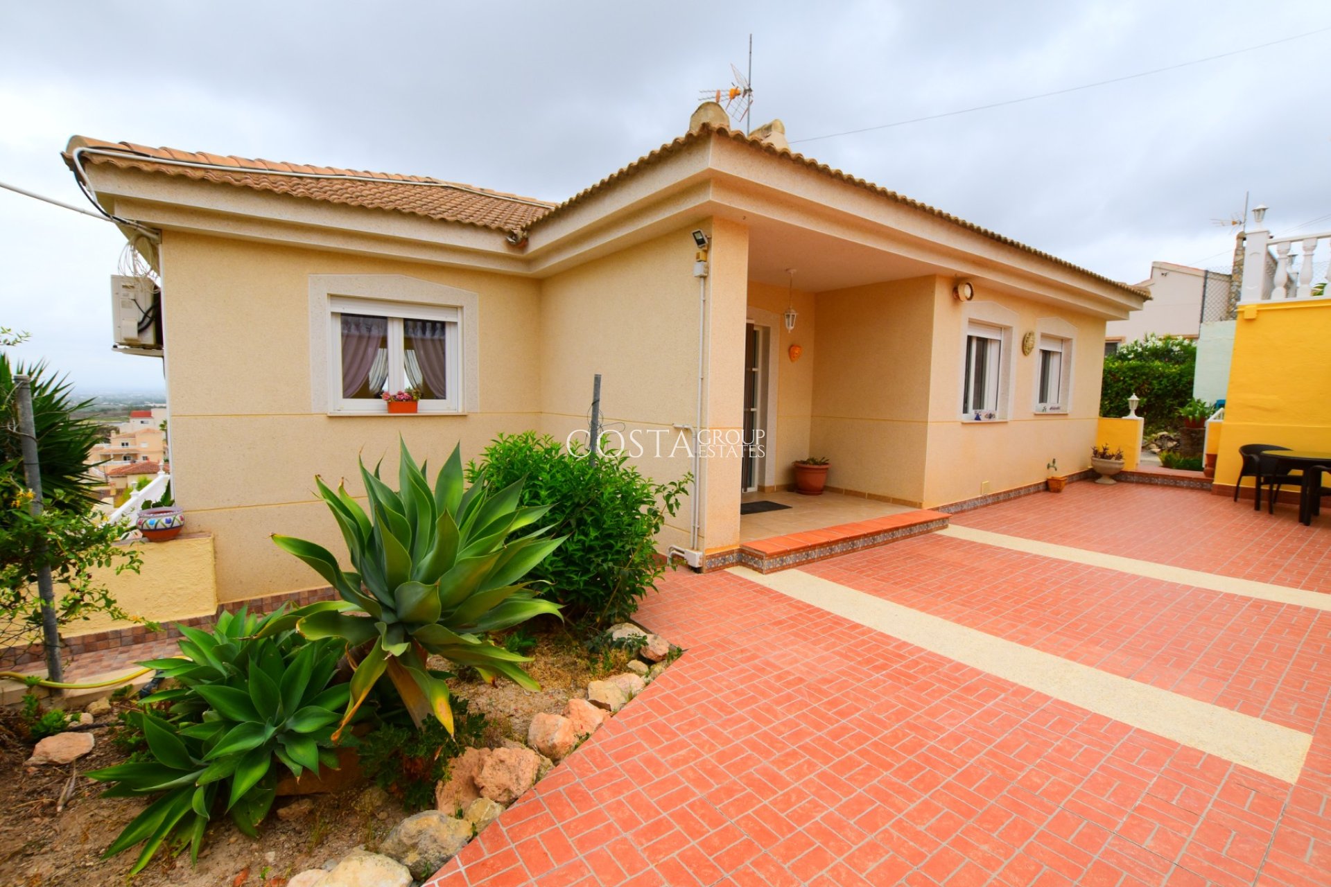 Herverkoop - Villa -
Algorfa - Montemar