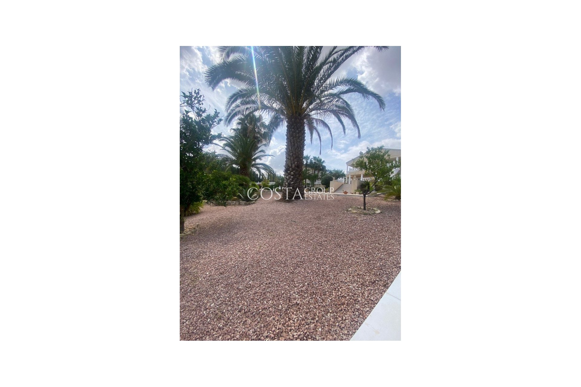 Herverkoop - Villa -
Algorfa