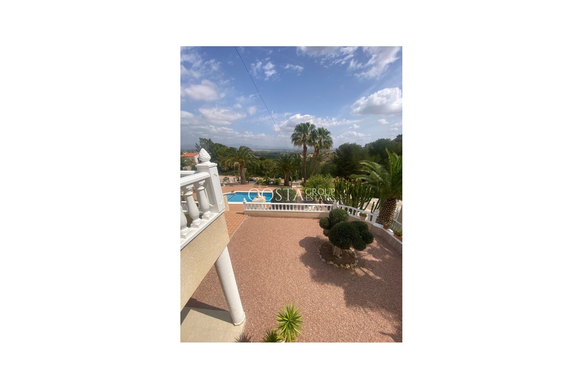 Herverkoop - Villa -
Algorfa