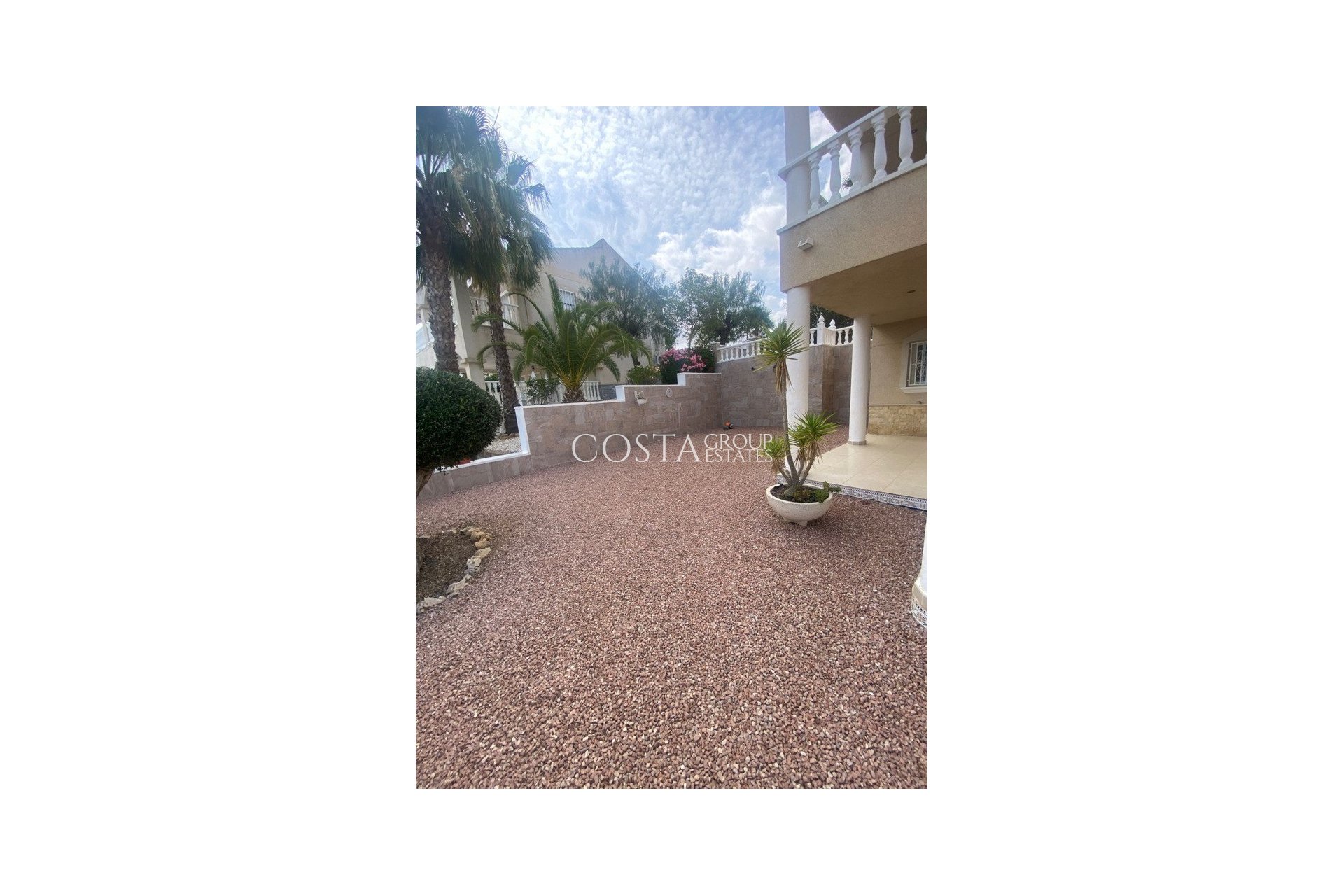 Herverkoop - Villa -
Algorfa