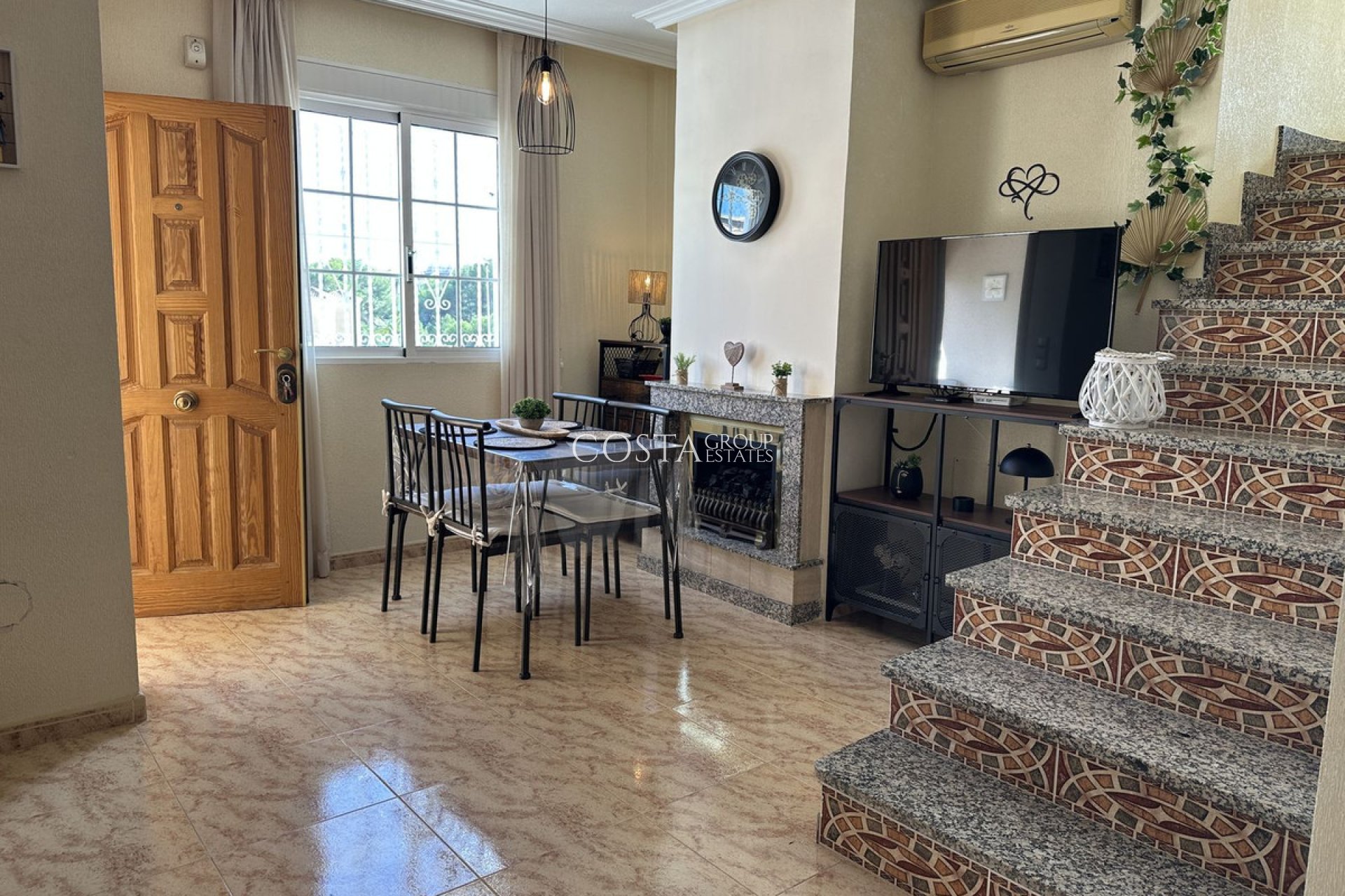 Herverkoop - Villa -
Alicante - Alicante Centro