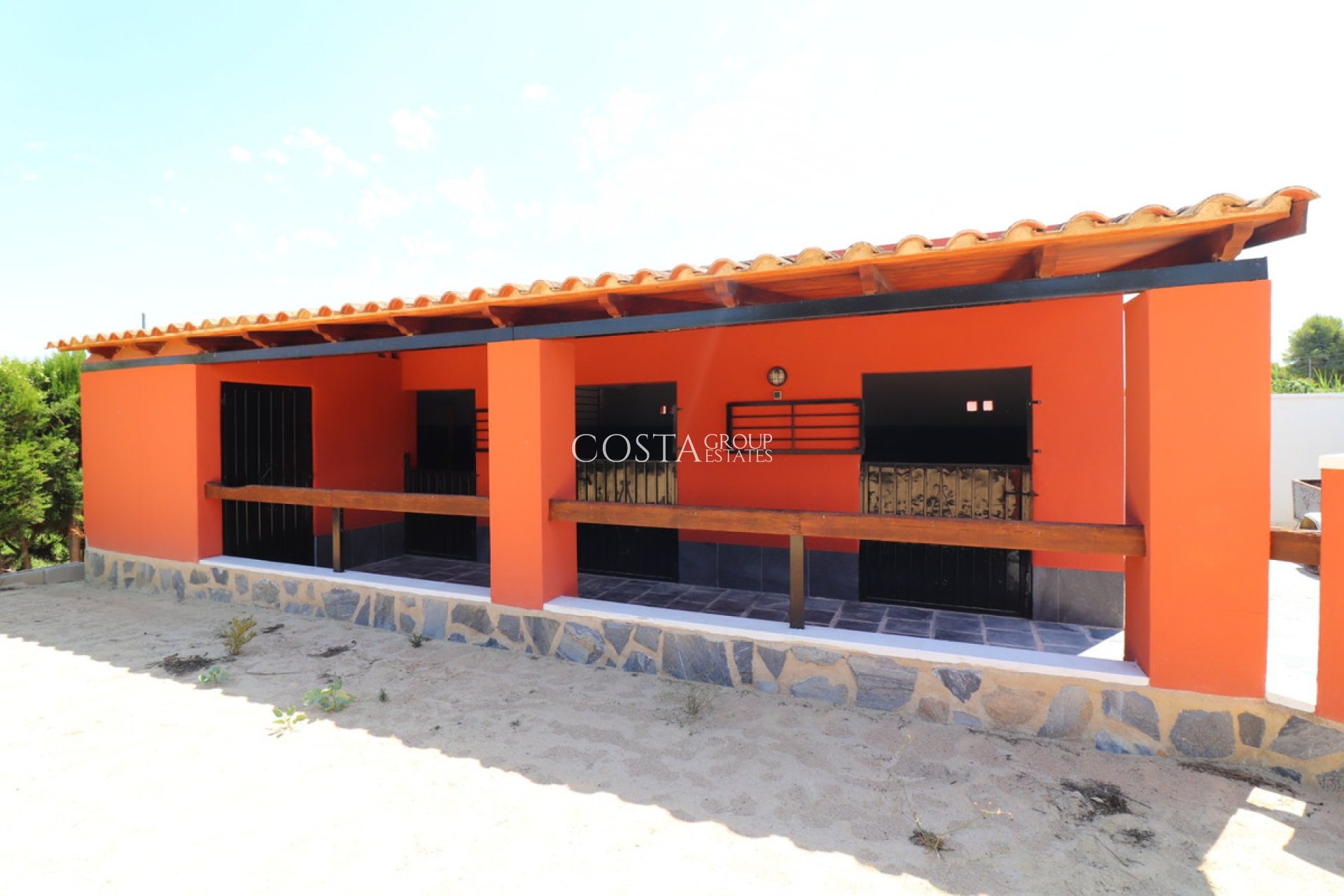 Herverkoop - Villa -
Almoradí - Heredades