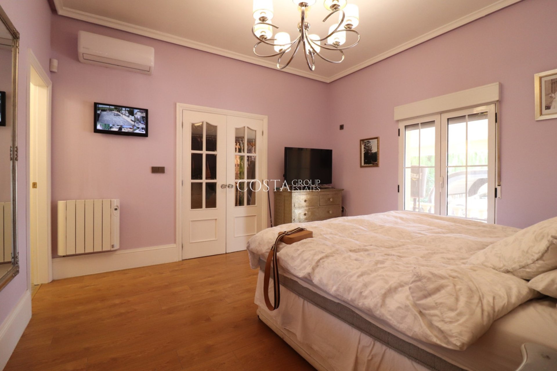 Herverkoop - Villa -
Almoradí - Heredades