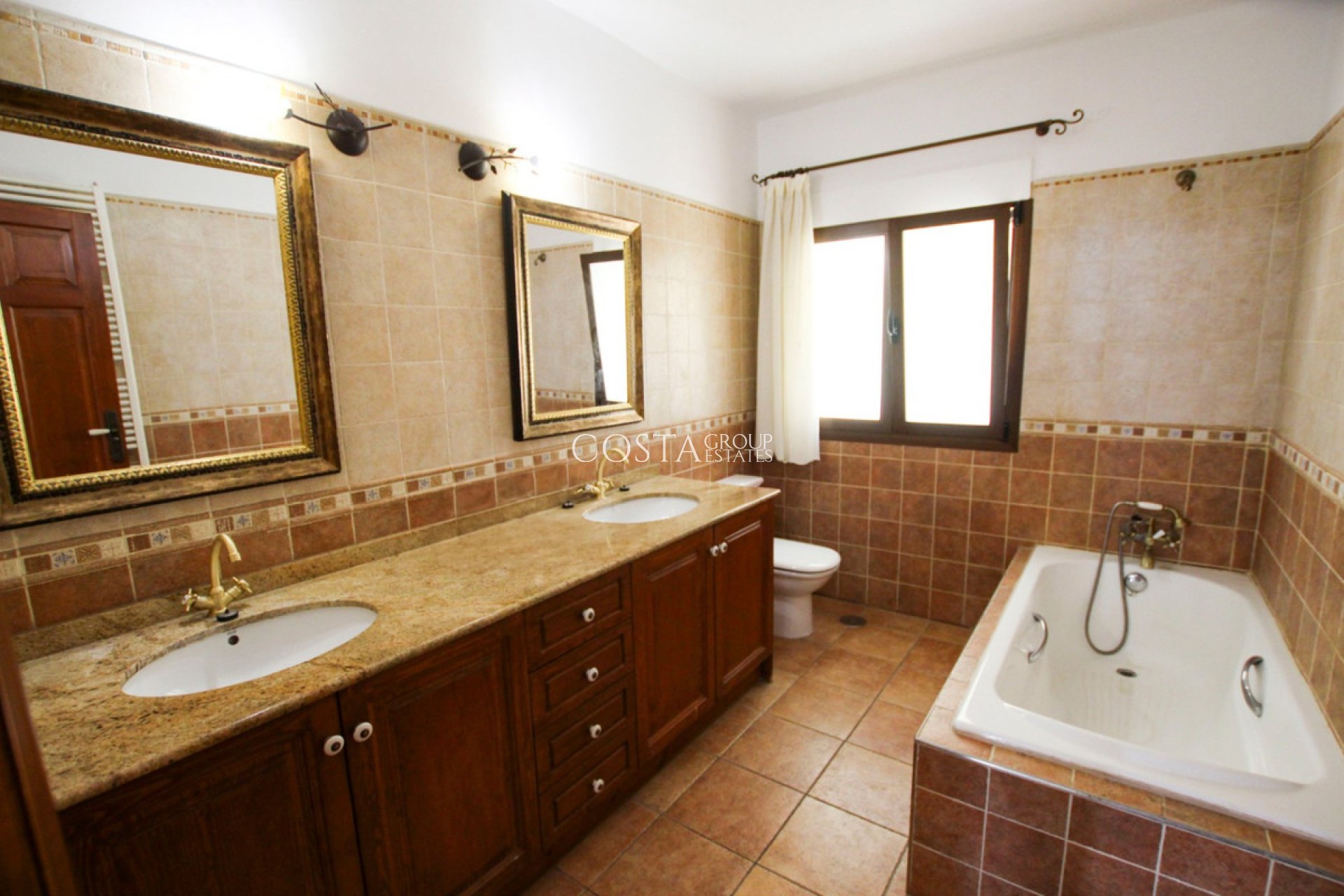 Herverkoop - Villa -
Altea - Altea La Vella
