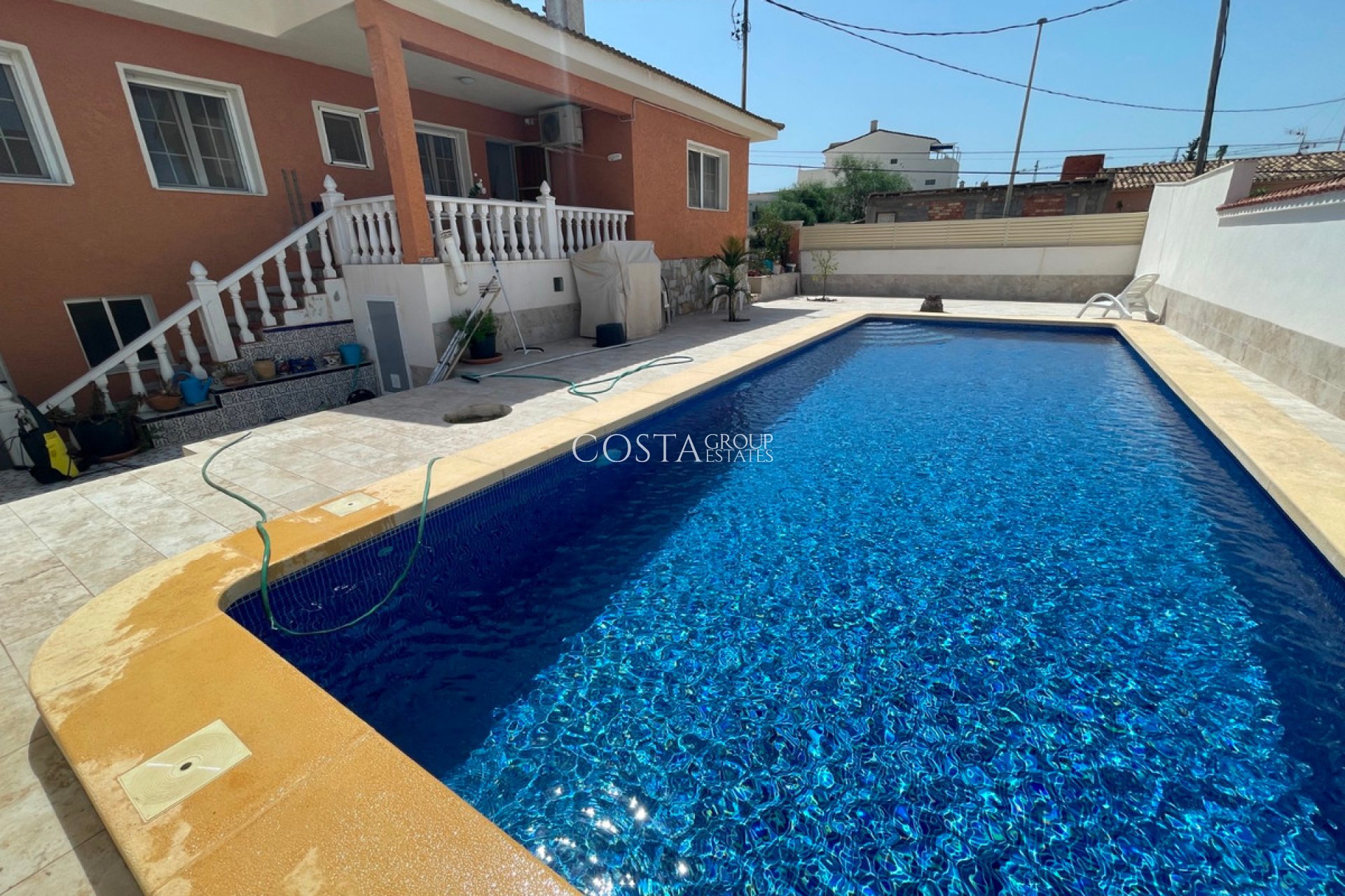 Herverkoop - Villa -
Benijofar