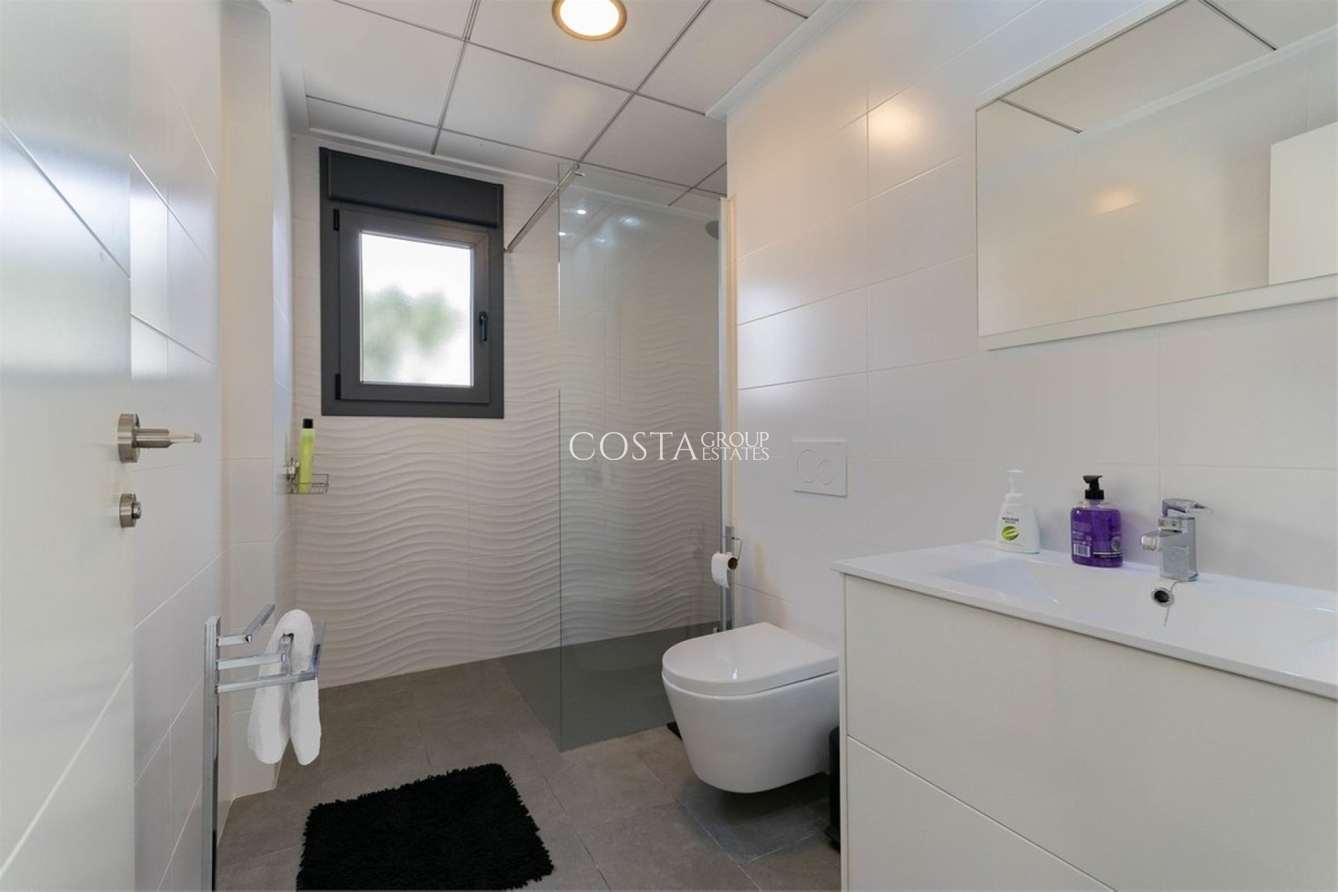 Herverkoop - Villa -
Benijofar