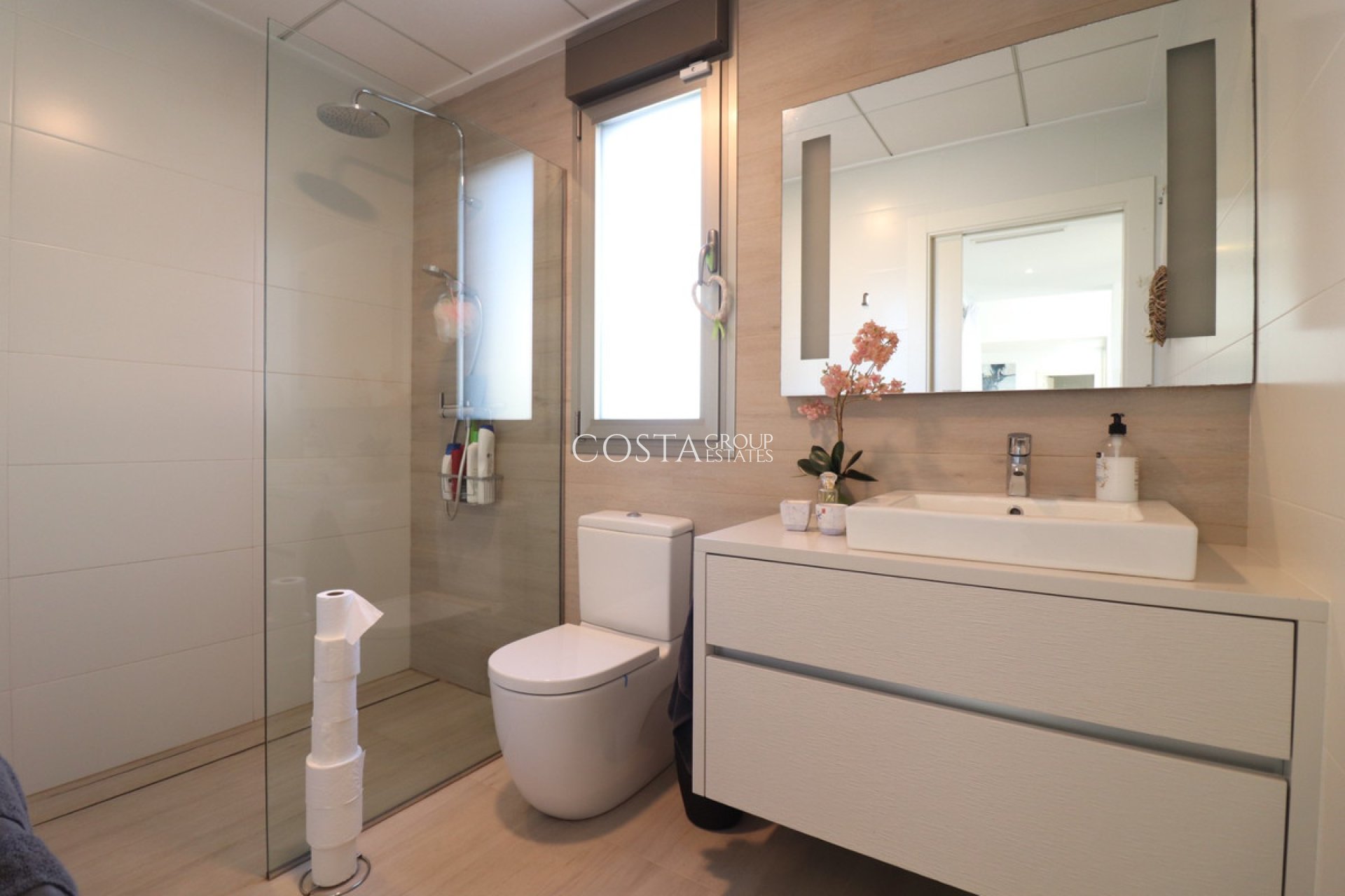 Herverkoop - Villa -
Benijofar