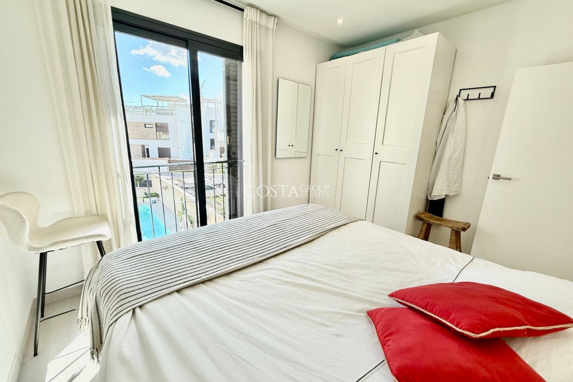 Herverkoop - Villa -
Benijofar